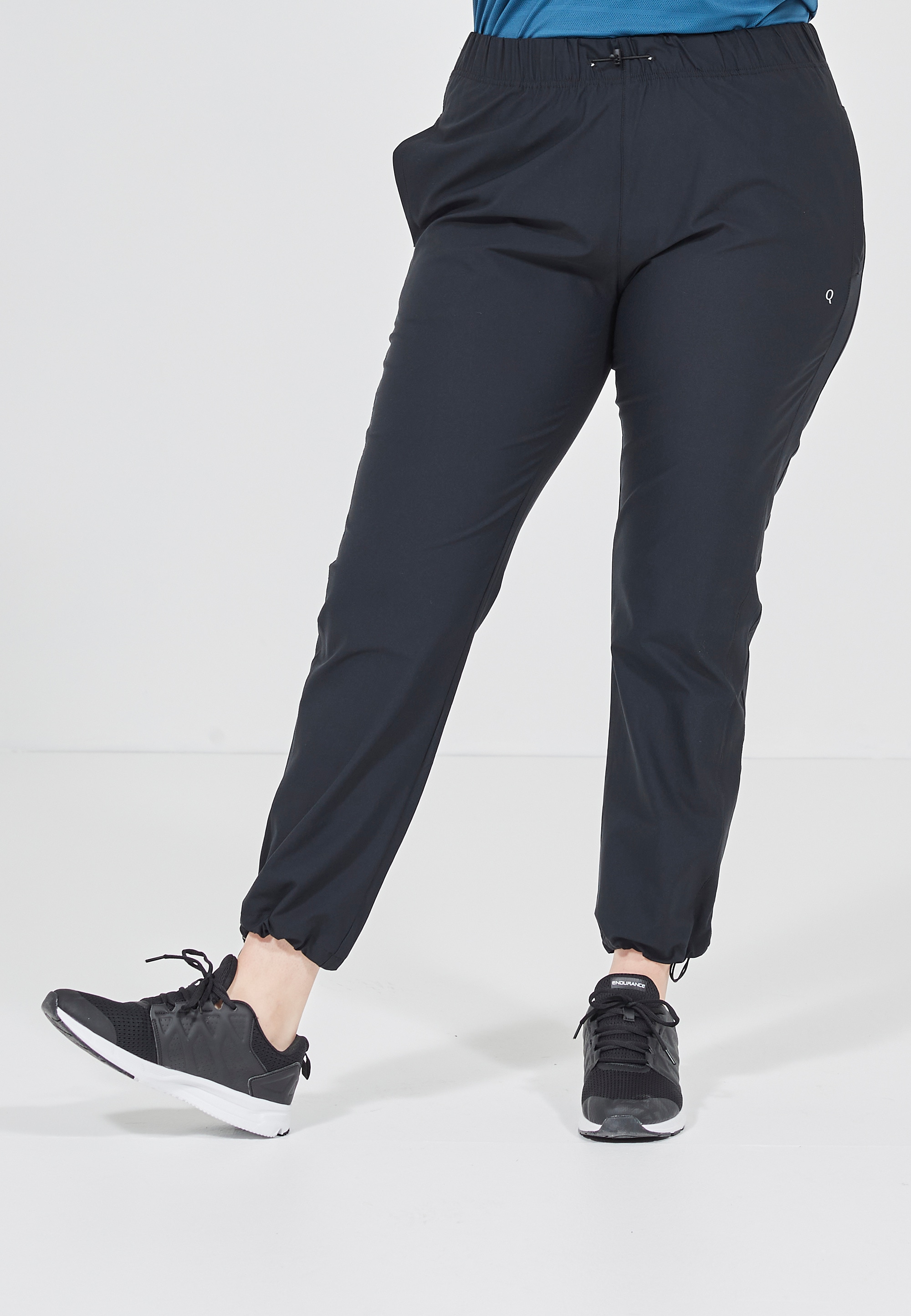 Q by Endurance Sweathose »CARPO«, mit hochwertigem Funktionsstretch