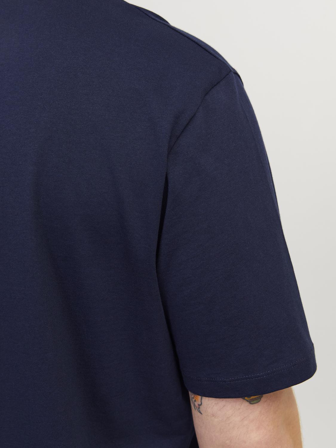 Thumbnail - Jack & Jones PlusSize T-Shirt "JJEPAULOS TEE SS CREW NECK NOOS PLS" mit Logo Stickerei