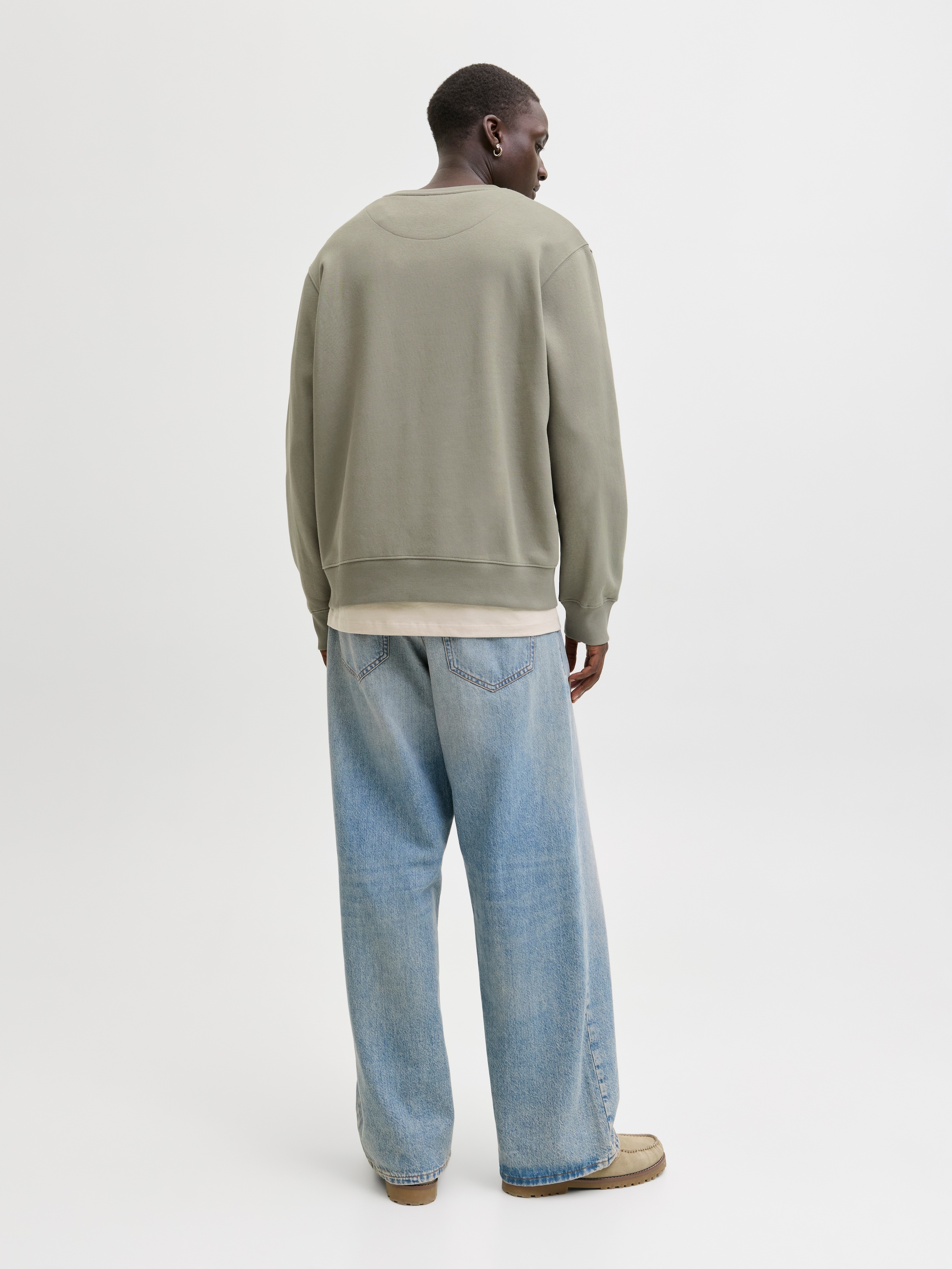 Jack & Jones »JJESTAR BASIC SWEAT CREW NECK NOOS«, Baumwollmischung, locker geschnitten
