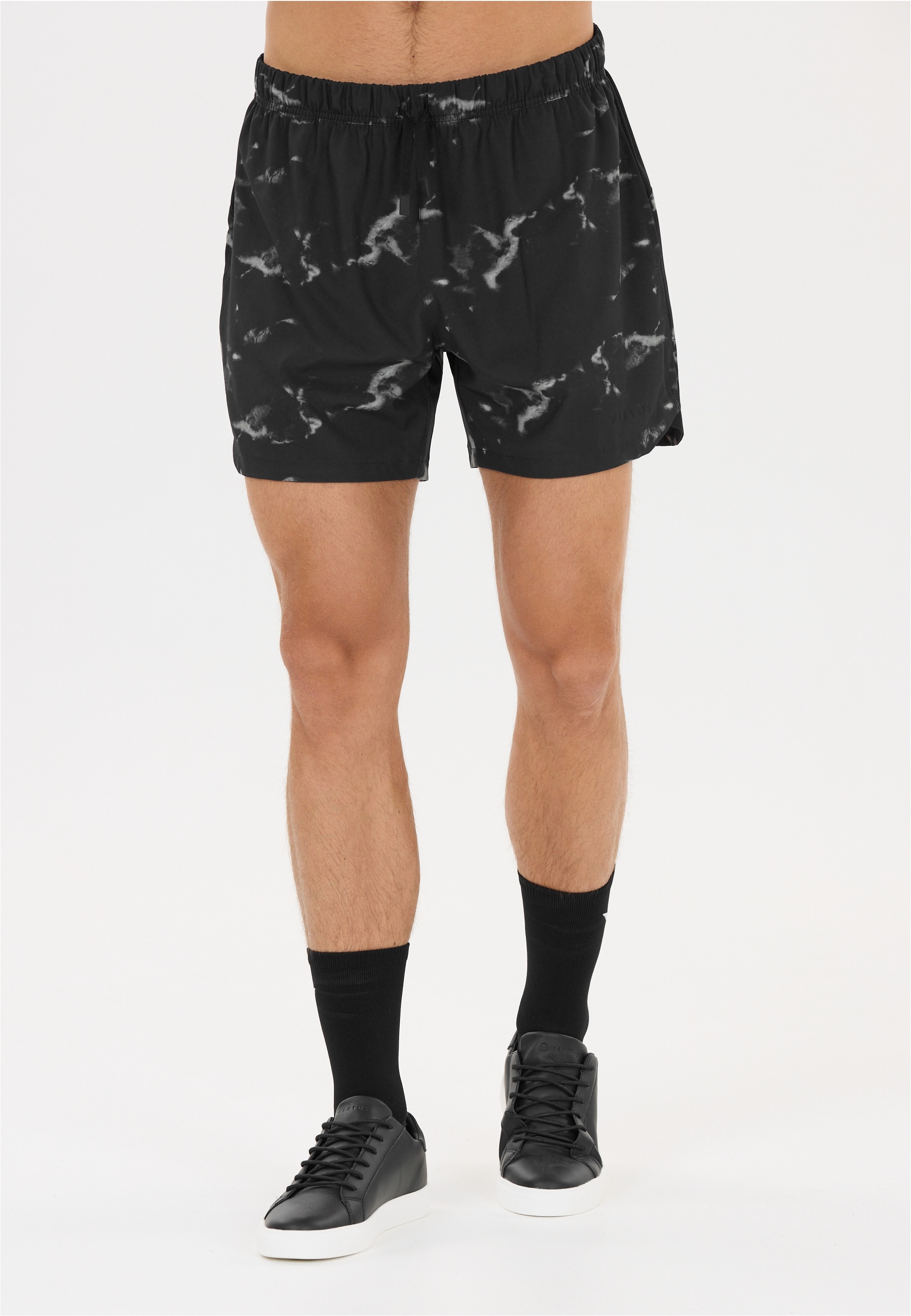 Virtus Shorts "Lavis" mit 4-Wege Stretch für viel Bewegungsfreiheit