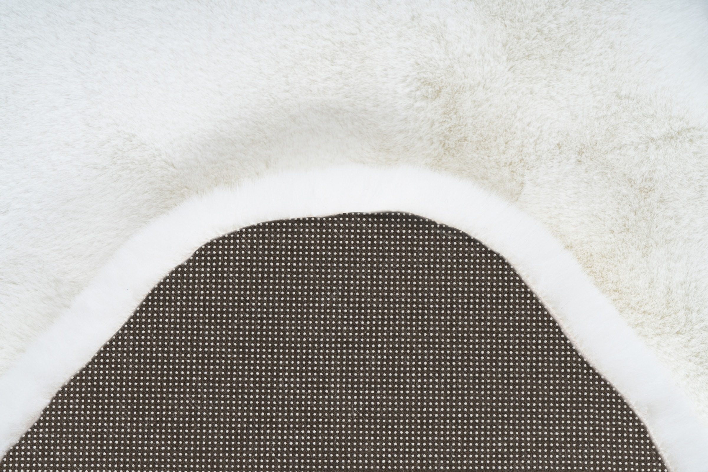 calo-deluxe Fellteppich »Vogesen 300«, fellförmig, 35 mm Höhe, Kunstfell, Hochflor, handtuft, Wohnzimmer, Schlafzimmer
