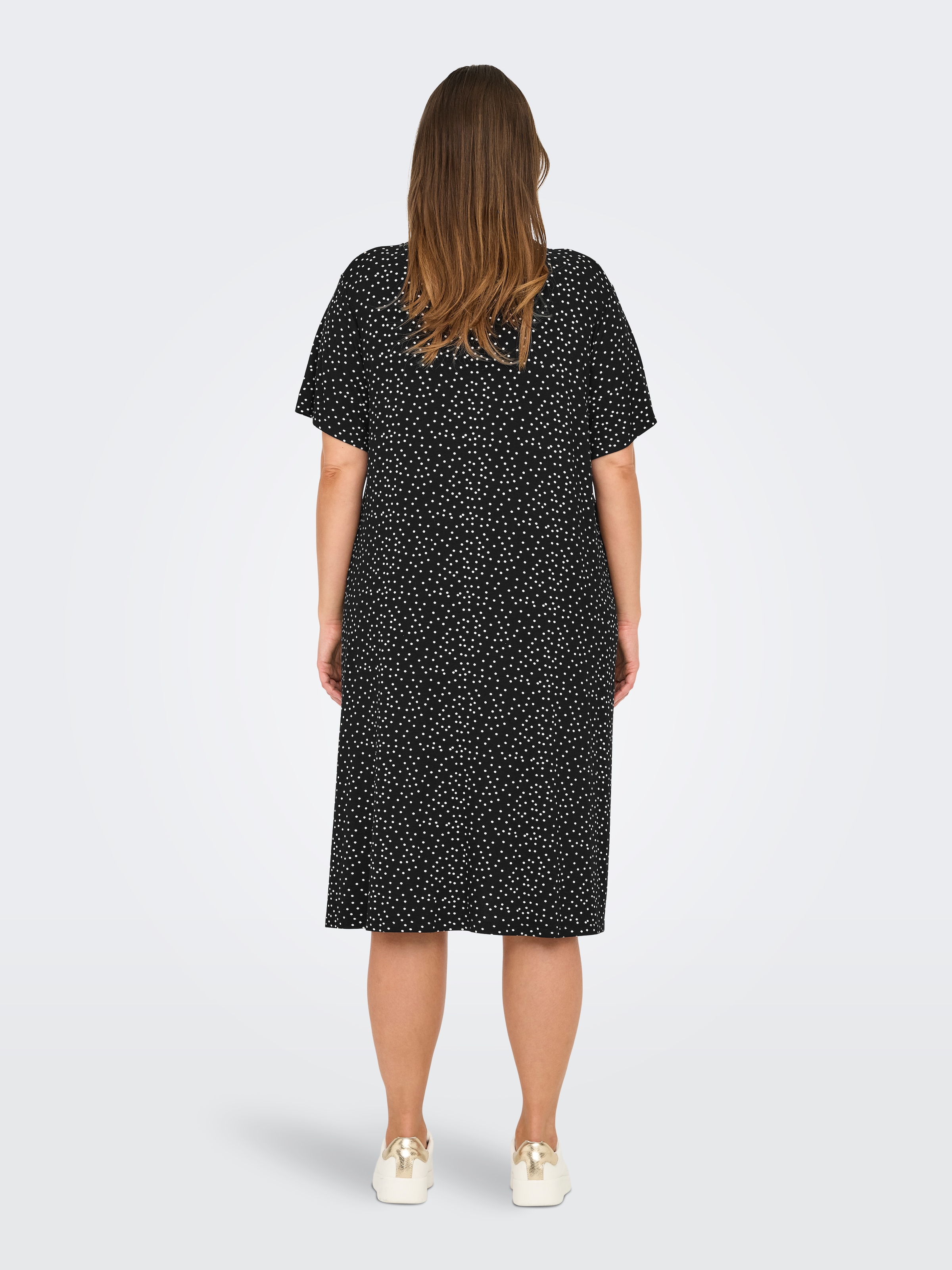 ONLY CARMAKOMA Shirtkleid »CARFYRLA LIFE S/S V-NCK BLK AOP DRE NOOS«