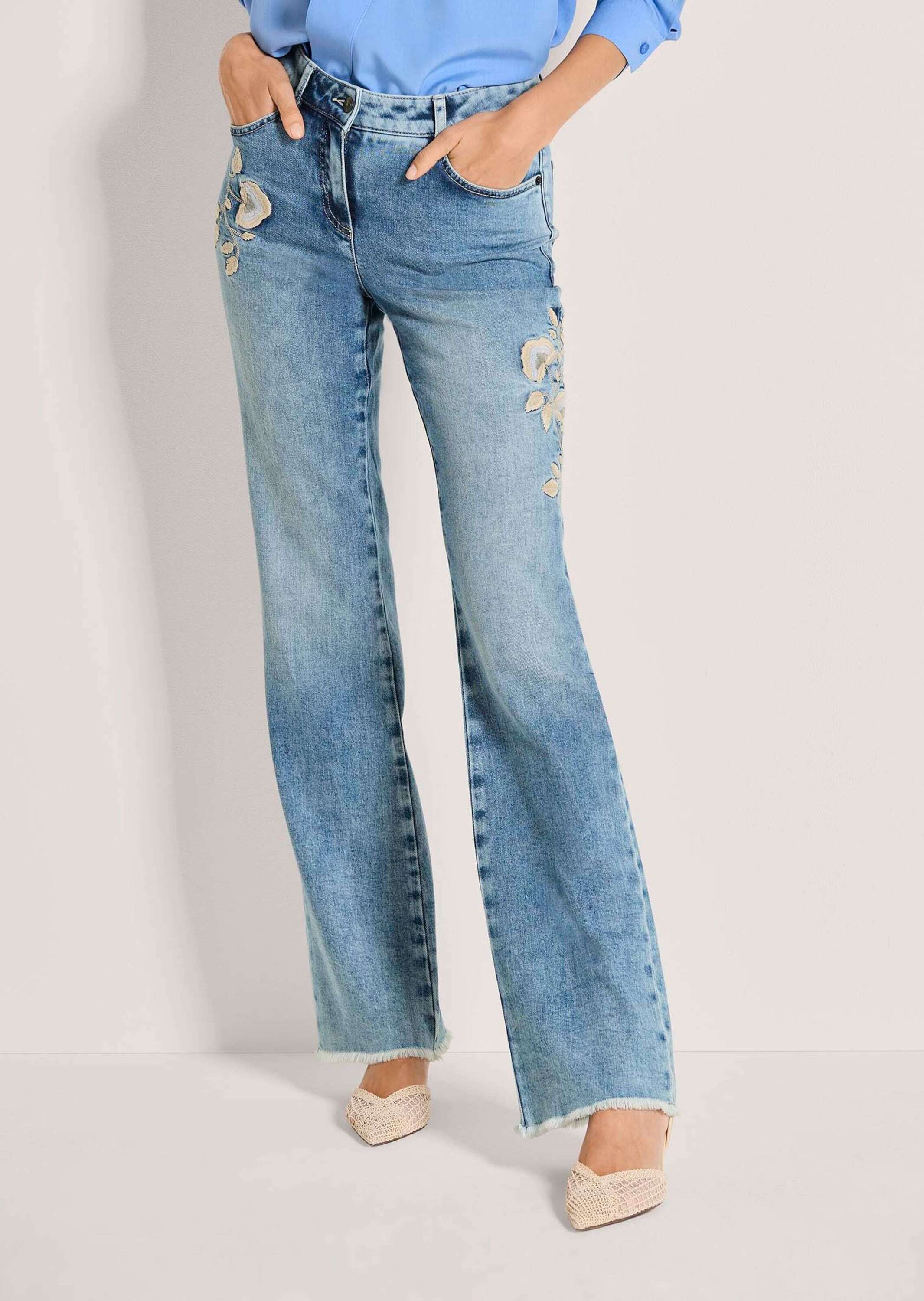 Thumbnail - MADELEINE Regular-fit-Jeans "Jeans Bootcutjeans mit floraler Stickerei"