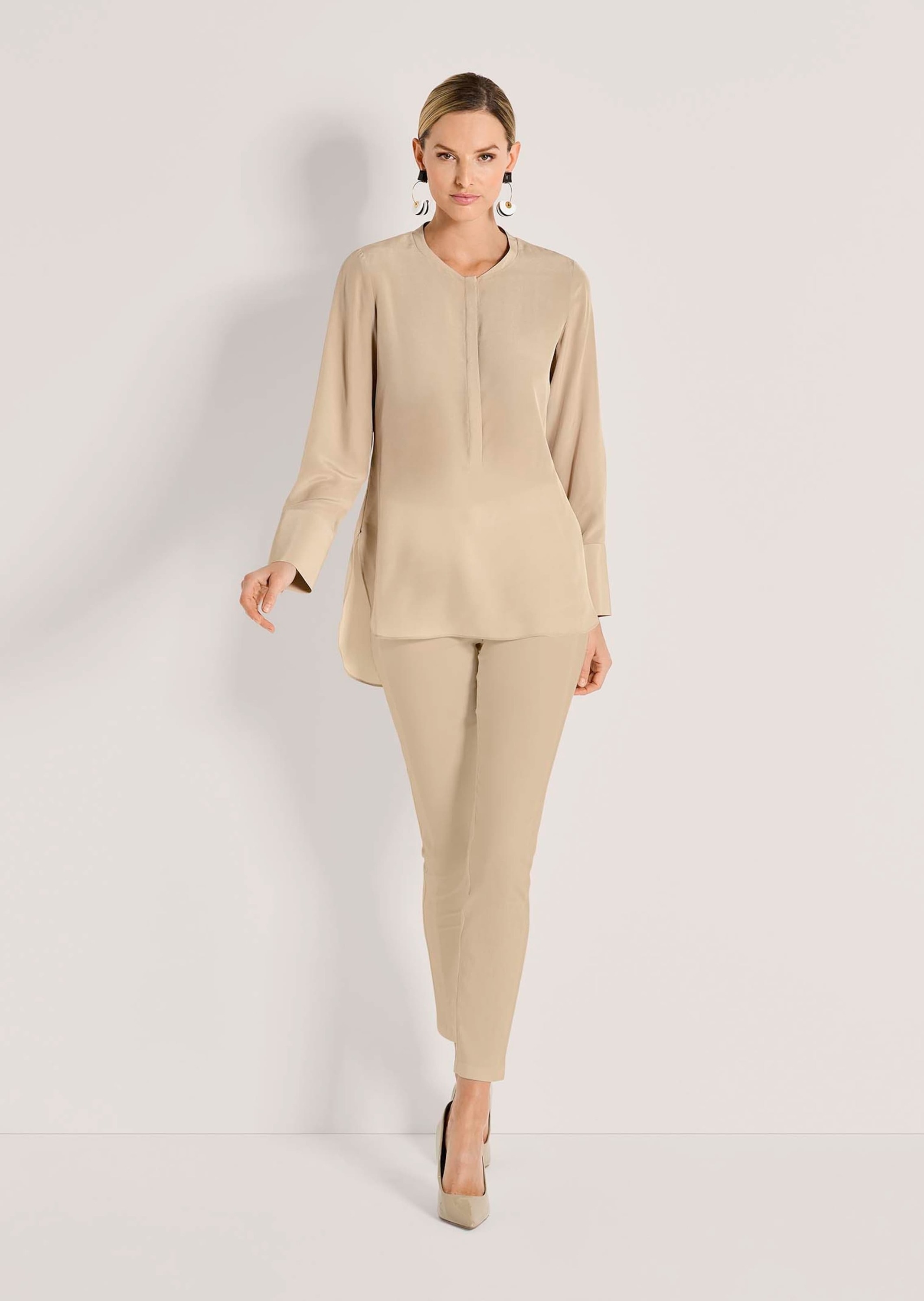 MADELEINE Hemdbluse "Bluse Lange Seidenbluse in kragenloser Form" günstig online kaufen