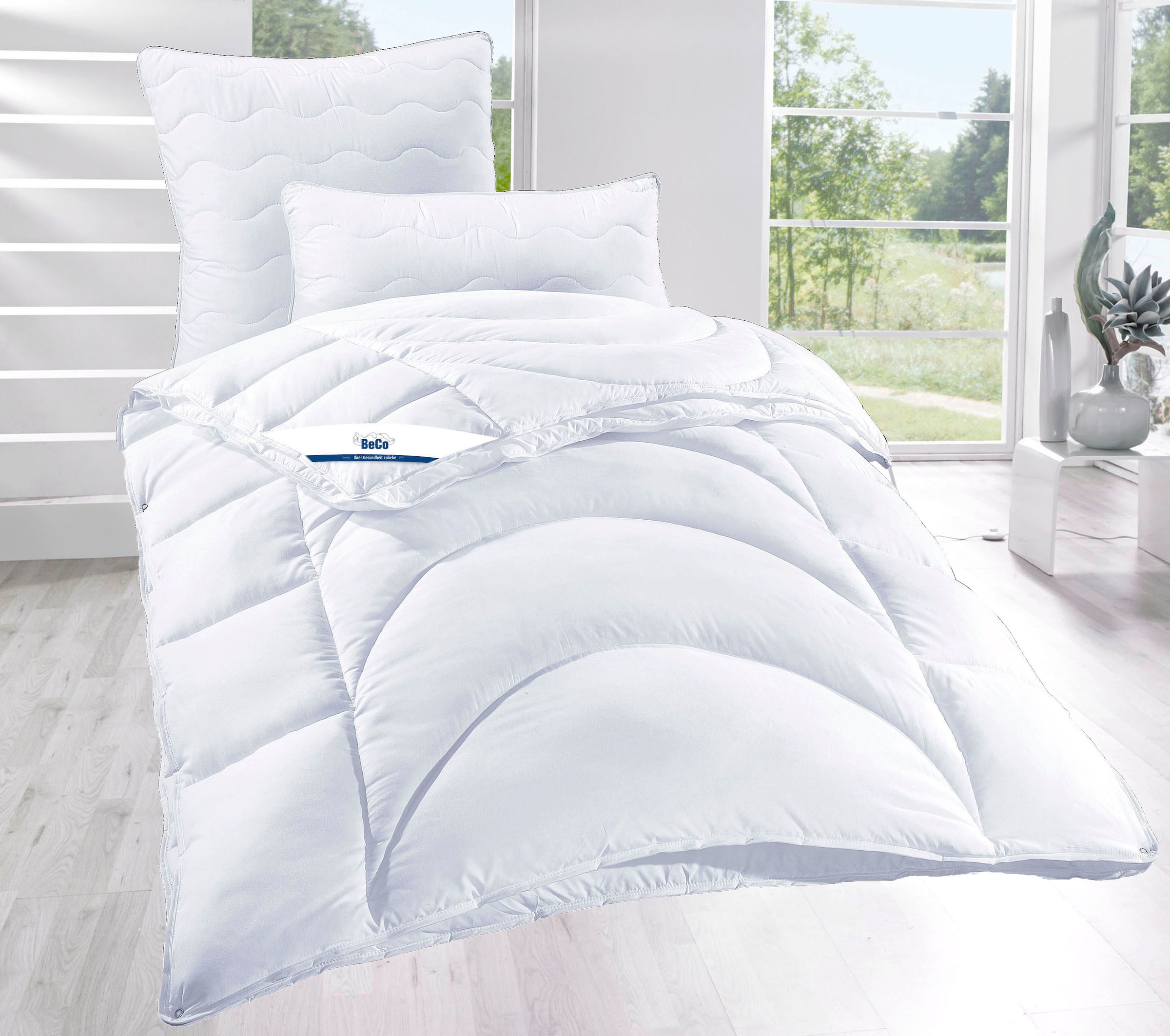 Beco Microfaserbettdecke + Microfaserkissen »Medibett, Bettdecke 135x200 cm mit Kissen 80x80 cm im Set«, (Spar-Set, Bei Nichtgefallen beinhaltet die Rückgabe das Gesamtangebot.), Bettdecke & Kissen für allergiker geeignet (Hausstauballergiker)
