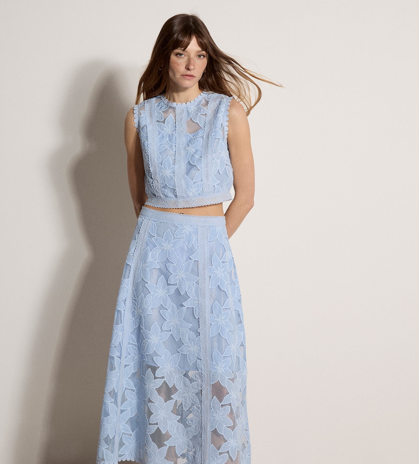 Apricot »Crop-Top« aus floraler Mesh-Spitze