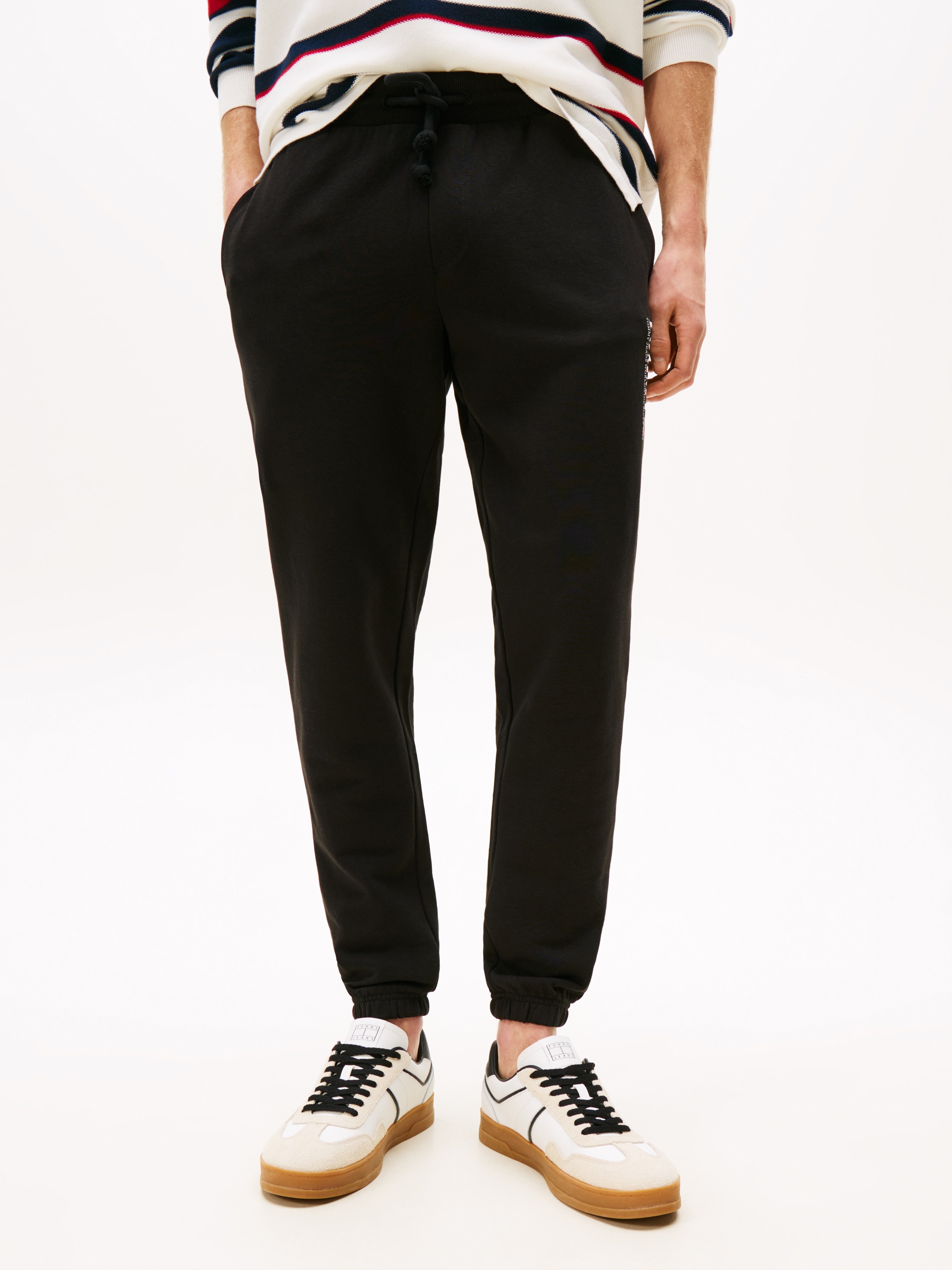 Tommy Jeans Sweathose "TJM SLIM RWB DNA GRAPHIC PANT", mit elastischem Bund günstig online kaufen