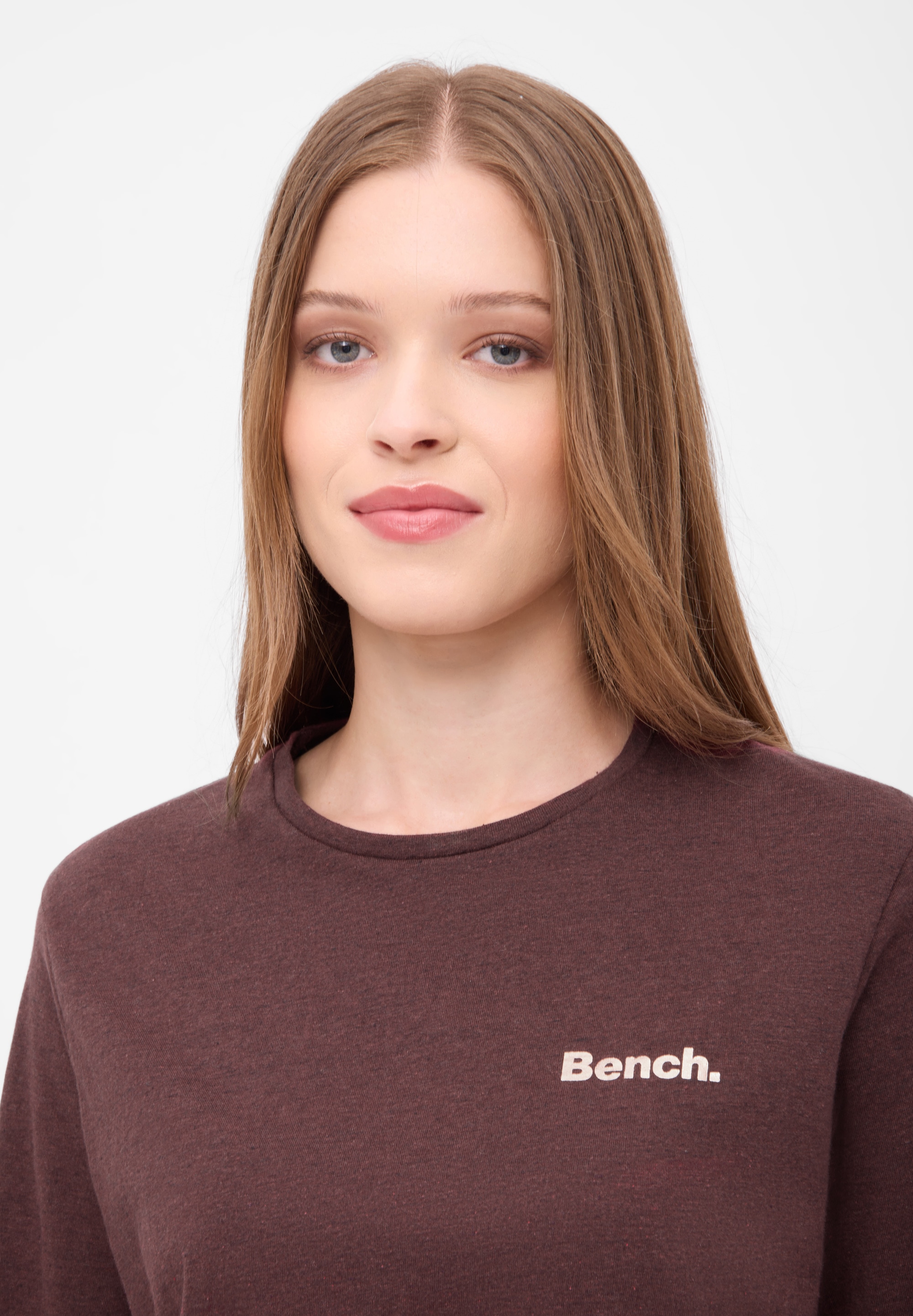 Bench. 3/4-Arm-Shirt »ROMILEY«, tailliertes Basic mit 3/4 Arm und Logoprint im Metallic-Holo Stil