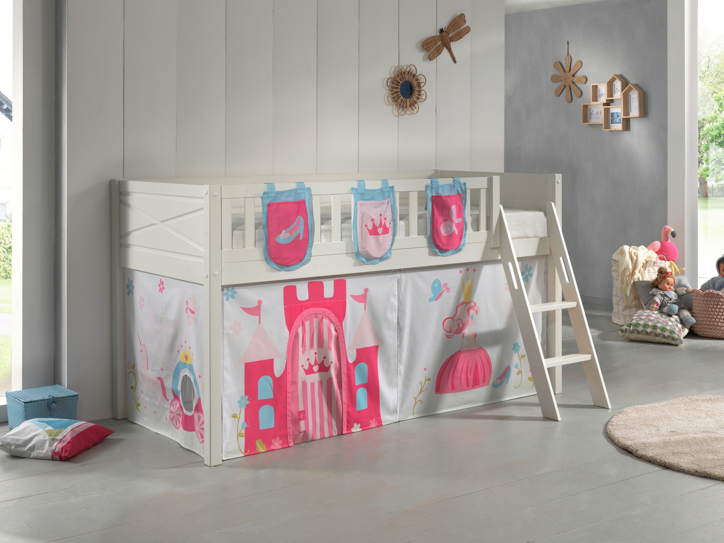 Vipack Hochbett »Scott«, (Made in Europe), mit schräger Leiter, LF 90x200 cm, Vorhang, Tasche, 4 Designs