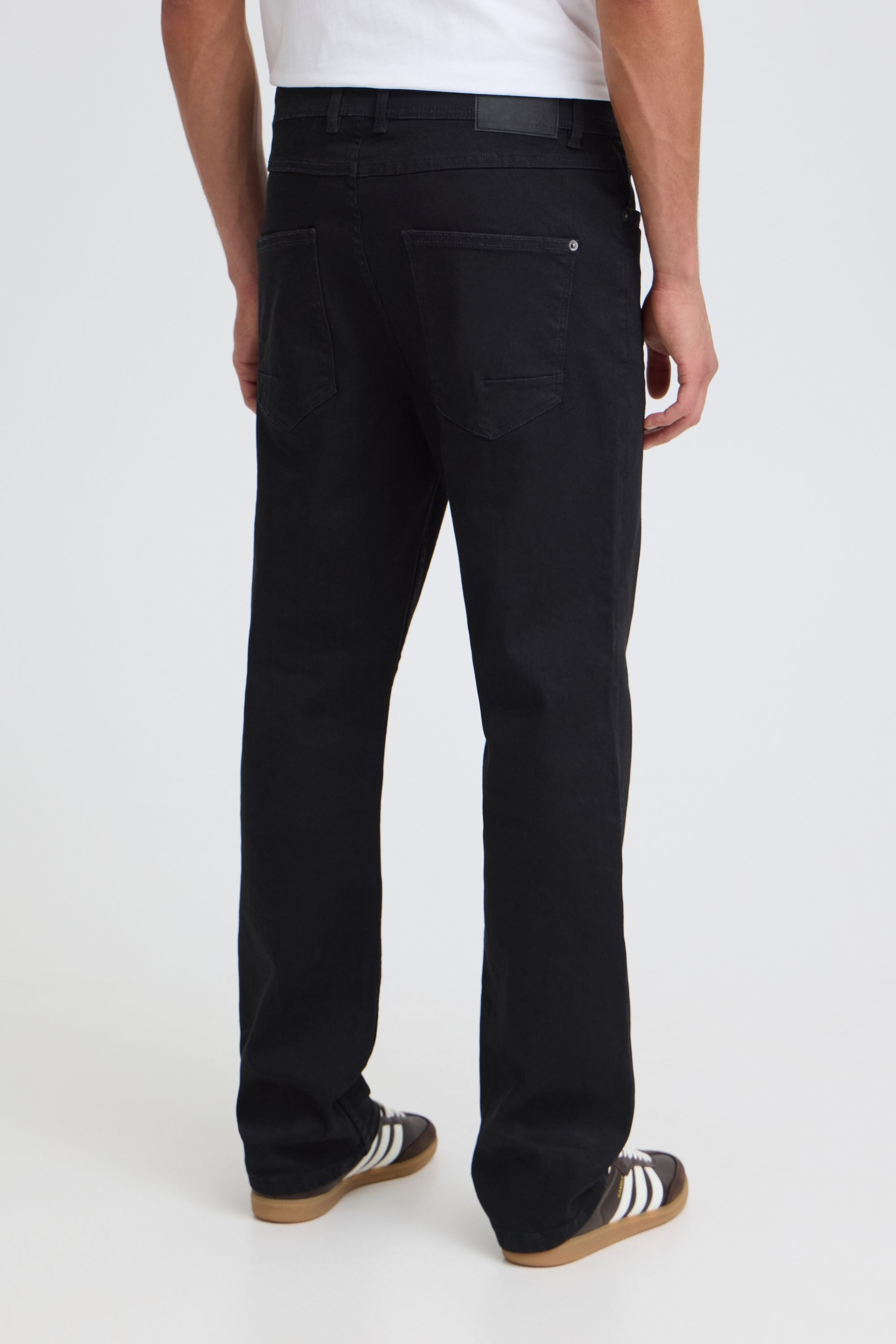 !solid Bequeme Jeans SOLID "Bequeme Jeans SDRyon", Damen, Gr. 33, Länge 34, schwarz (schwarz denim), Obermaterial: 63% Baumwolle CO. 35% Polyester PES. 2% Elasthan EL., Jeans 3