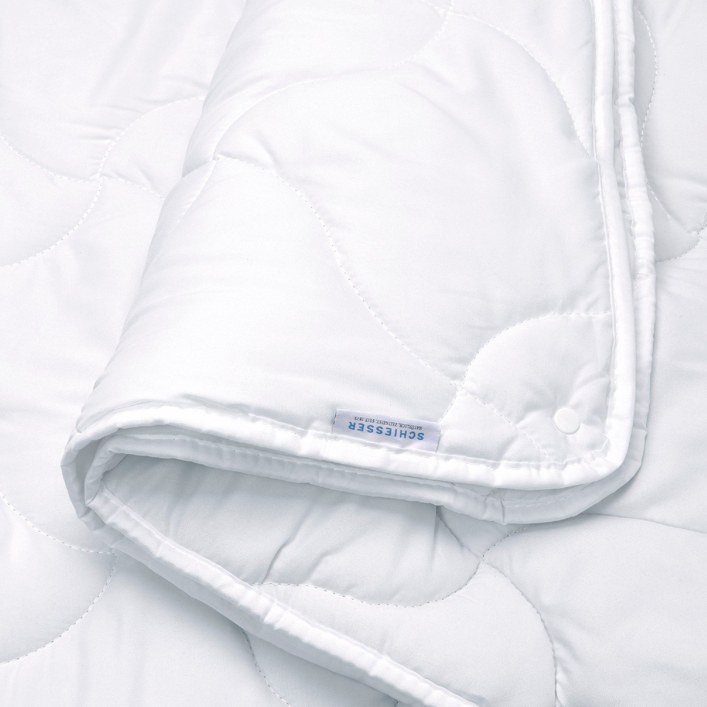 Schiesser 4-Jahreszeitenbett »Lykke - 2 zusammenknöpfbare Steppdecken für Sommer und Winter«, 4-Jahreszeiten, (1 St.), STANDARD 100 by OEKO-TEX® zertifiziert