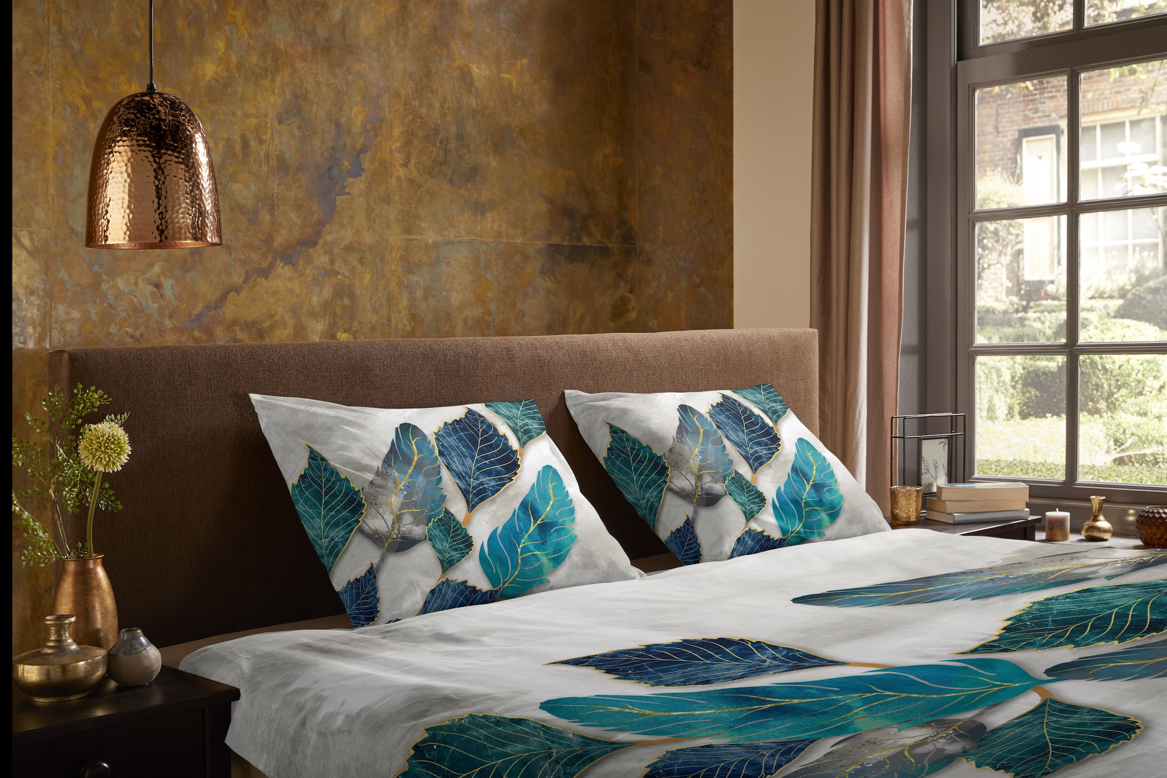 PURE luxury collection Wendebettwäsche »Phuka« 2 Stk. tlg. Mikrofaser, Pflegeleicht, Reißverschluss, Wendeoptik, Blätter, gold