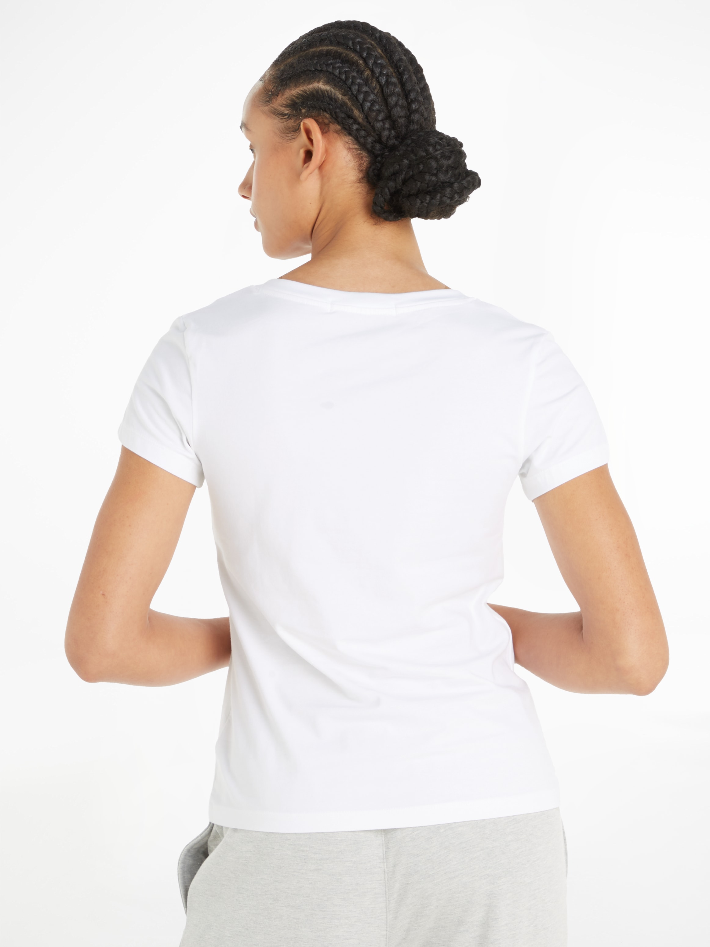 Calvin Klein Jeans V-Shirt »CK EMBROIDERY STRETCH V-NECK«, (1 tlg.), mit  kleiner Calvin Klein Logo-Stickerei auf Brusthöhe für kaufen | BAUR | V-Shirts
