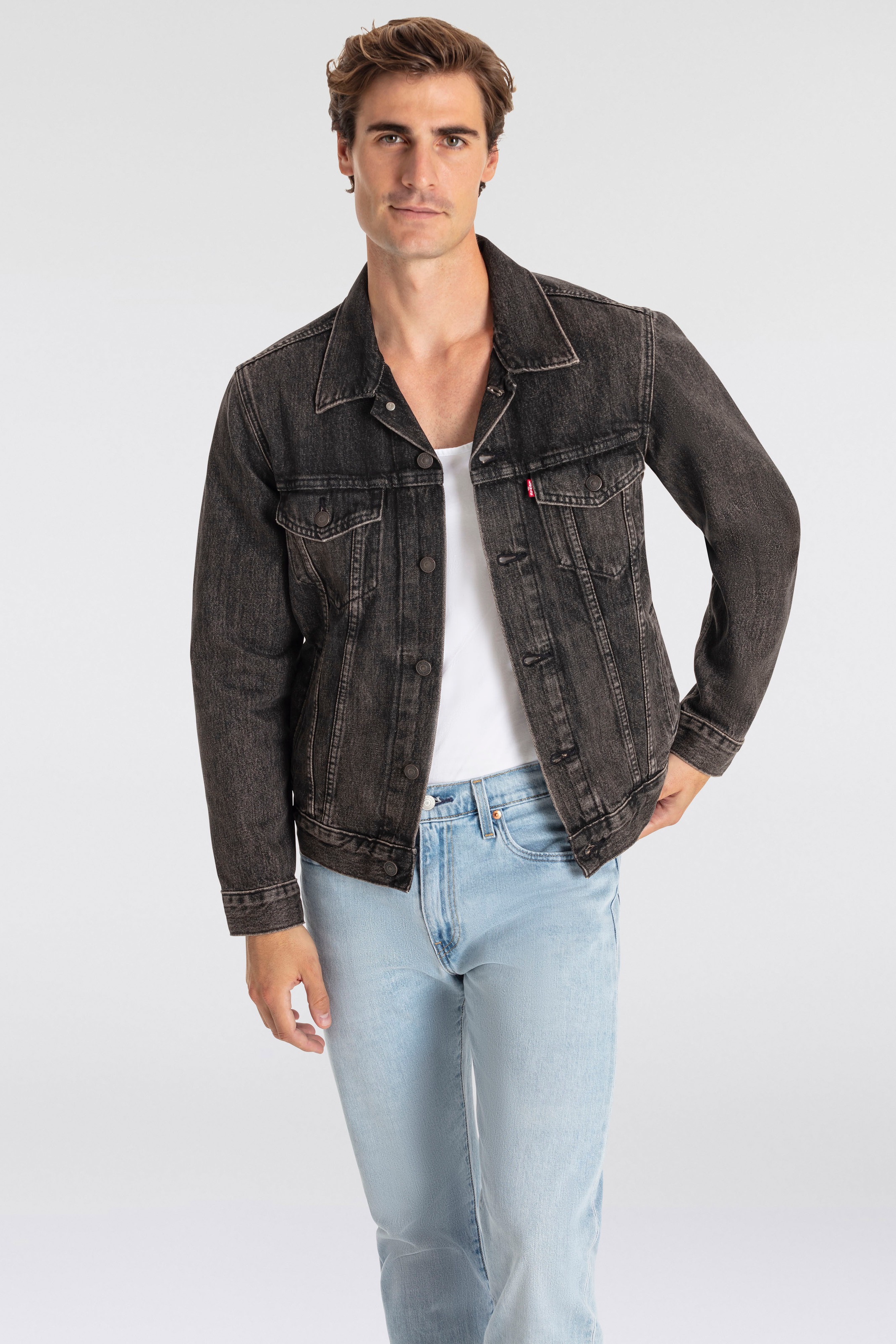 Levis Jeansjacke "VINTAGE FIT TRUCKER JKT", ohne Kapuze, mit Knopfleiste günstig online kaufen