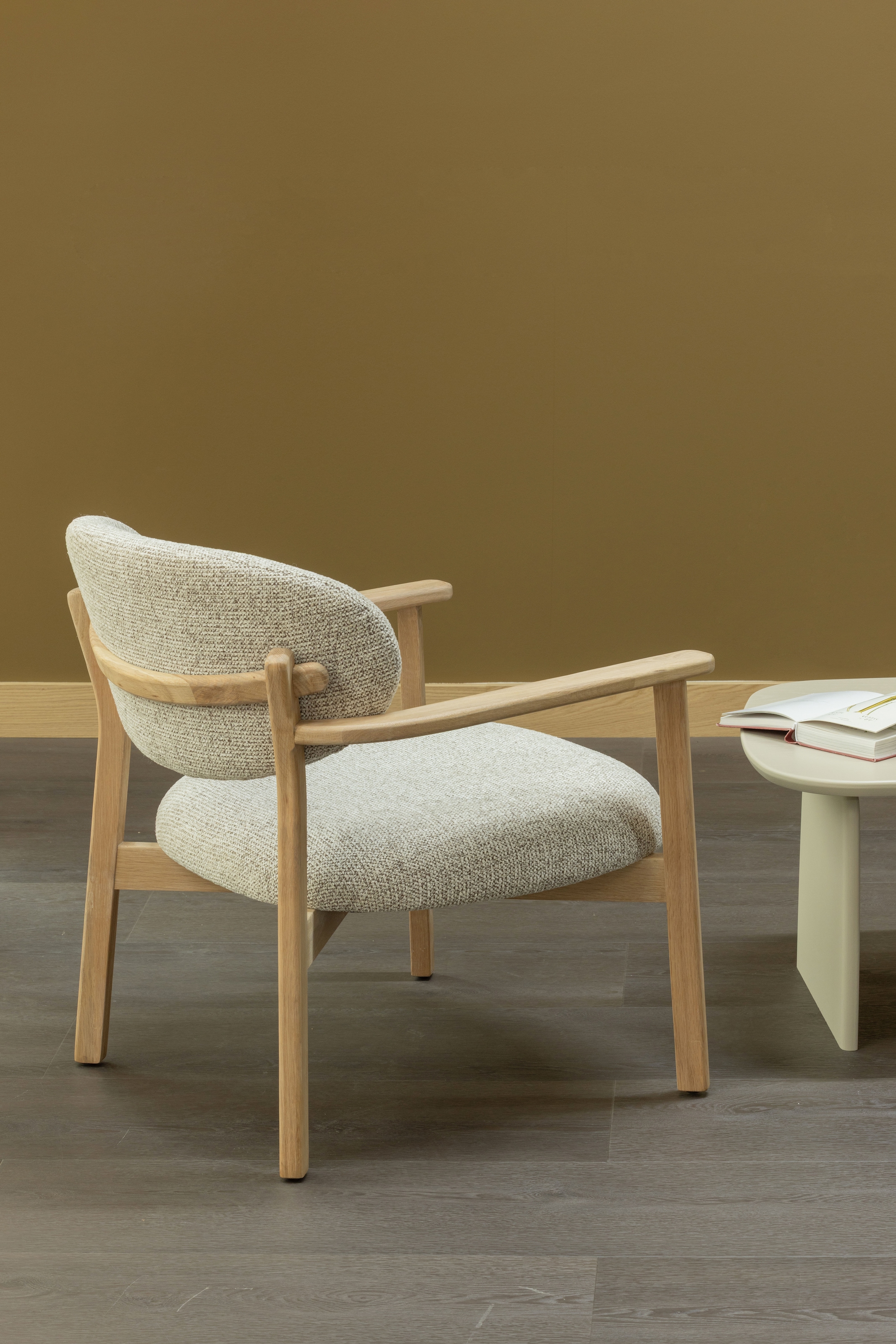 WOOOD Loungesessel »Udar mit Eichenholzgestell und More-Melange-Bezug, B68 x T75 x H76 cm« Sehr hohe Verschleißfestigkeit, Armlehnen integriert, Tragkraft 120 kg