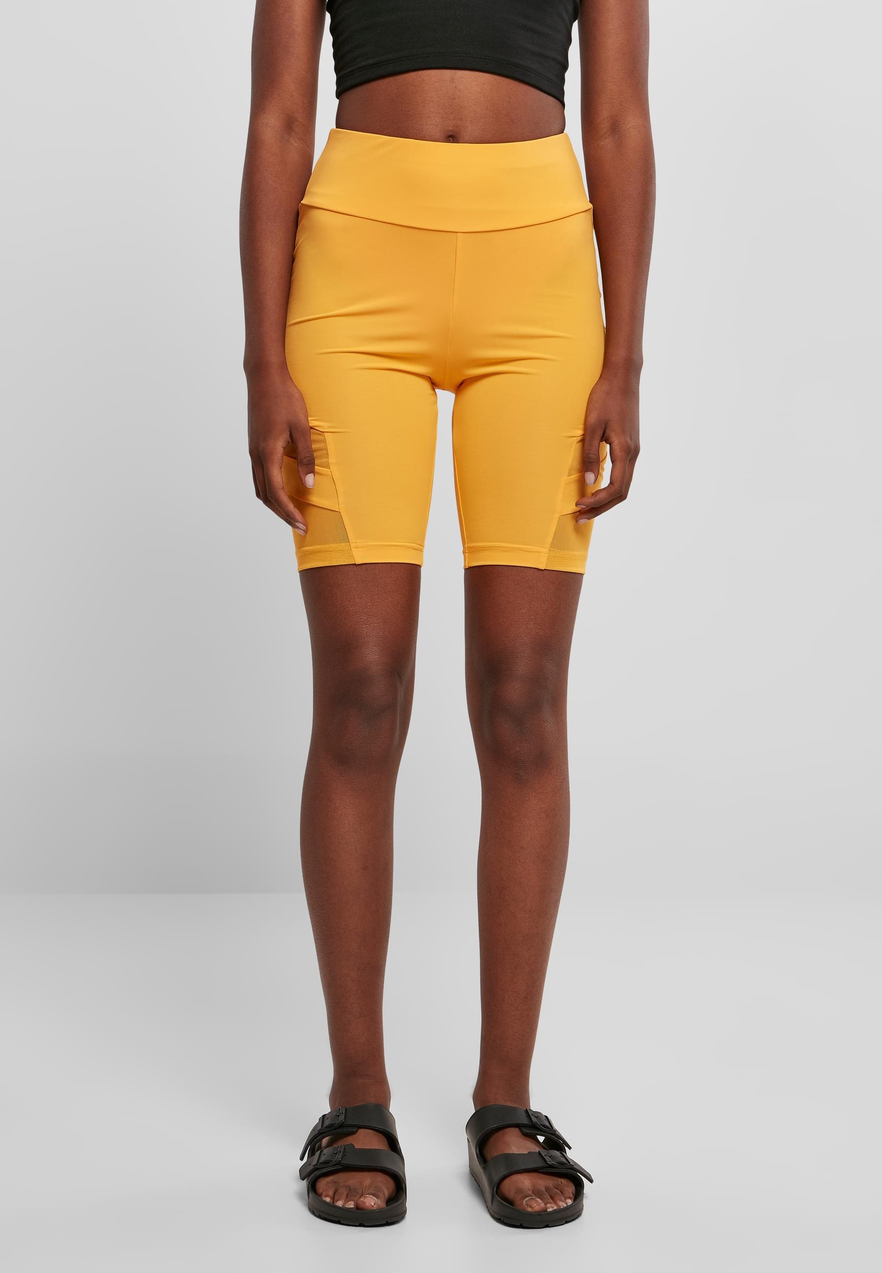URBAN CLASSICS Stoffhose »Urban Classics Damen Ladies High Waist Tech Mesh Cycle Shorts«, (1 tlg.)