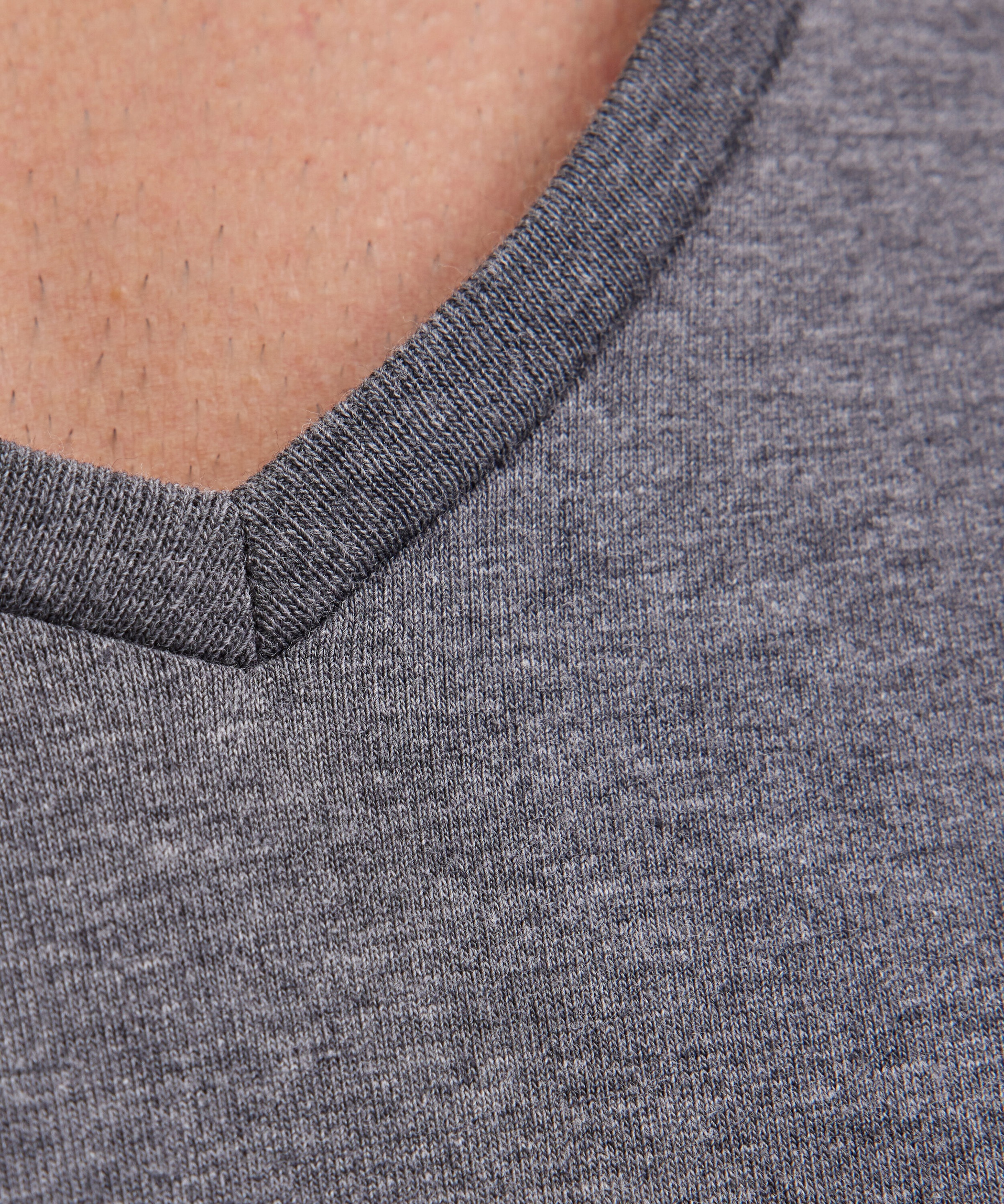 FALKE T-Shirt »Daily Comfort« 2erPack,  tiefer V-Ausschnitt, kurzarm, Cotton-Mix, slim fit