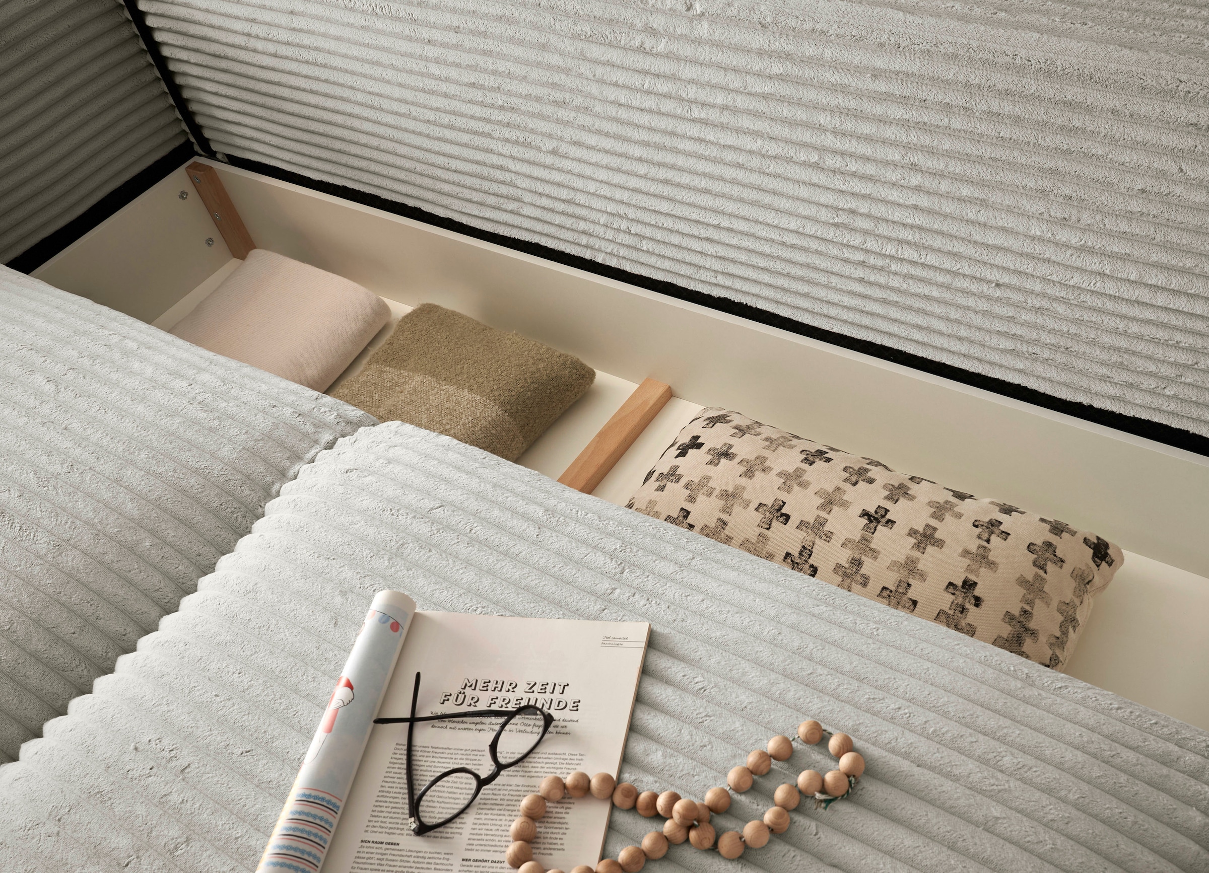 ED EXCITING DESIGN Schlafsofa »Carrara«, mit Bettkasten & 2 Zierkissen