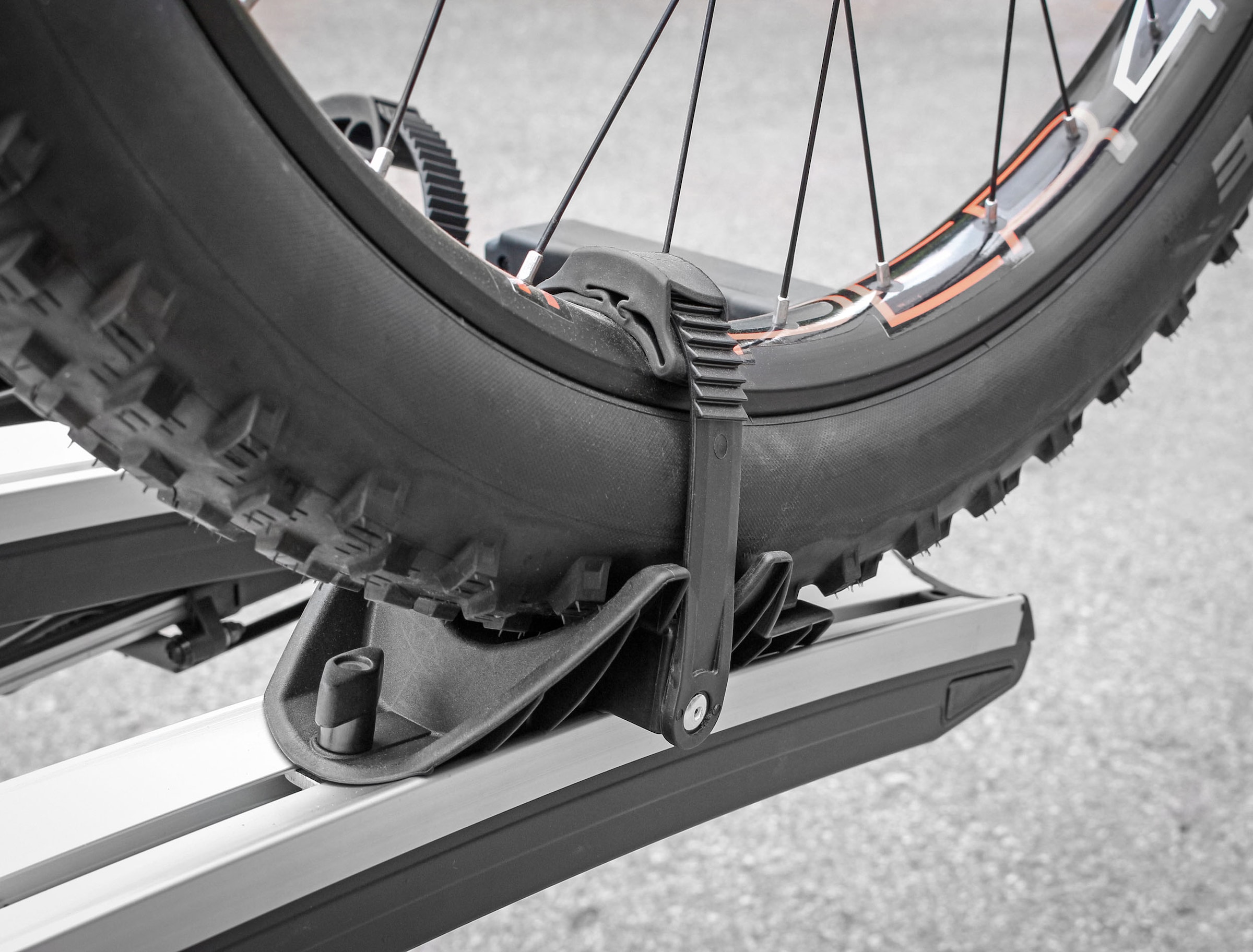 EUFAB Fahrradträger-Radstopper »Radstopper für breite Reifen«, Für breite Reifen