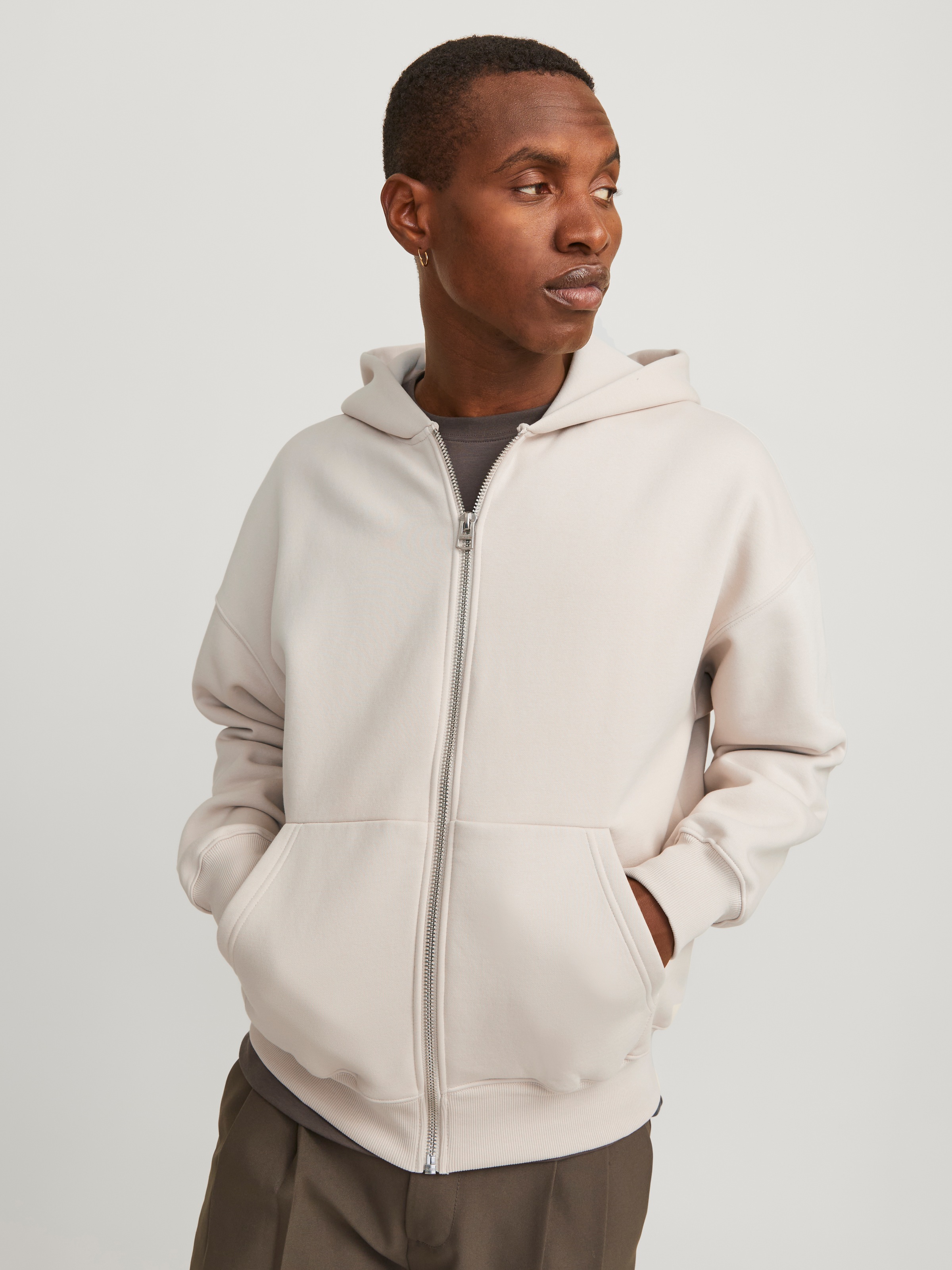 Jack & Jones Kapuzensweatjacke "JJEURBAN EDGE SWEAT ZIP HOOD NOOS", mit Rip günstig online kaufen