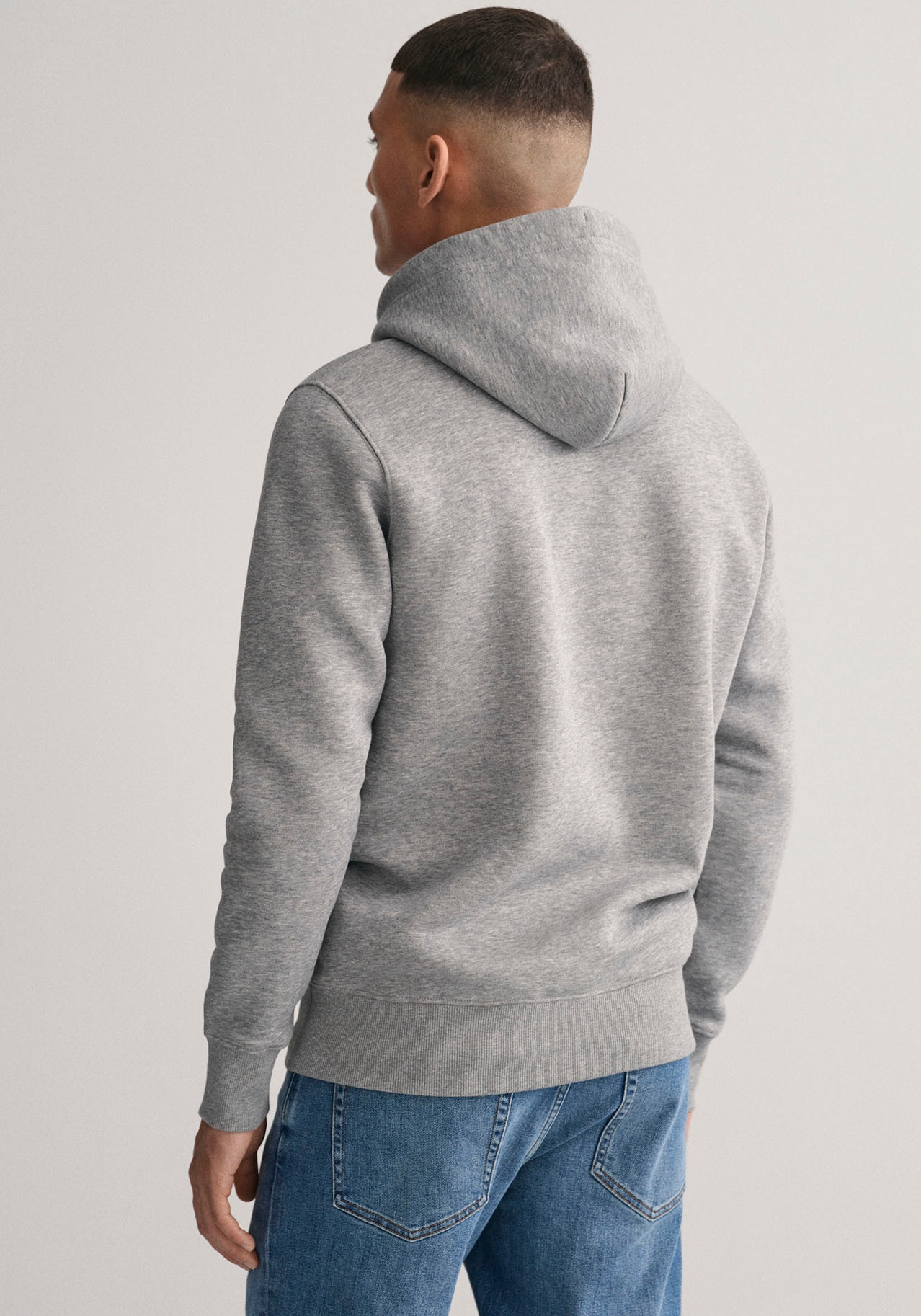 Gant Hoodie »REG SHIELD HOODIE«, mit Logostickerei auf der Brust