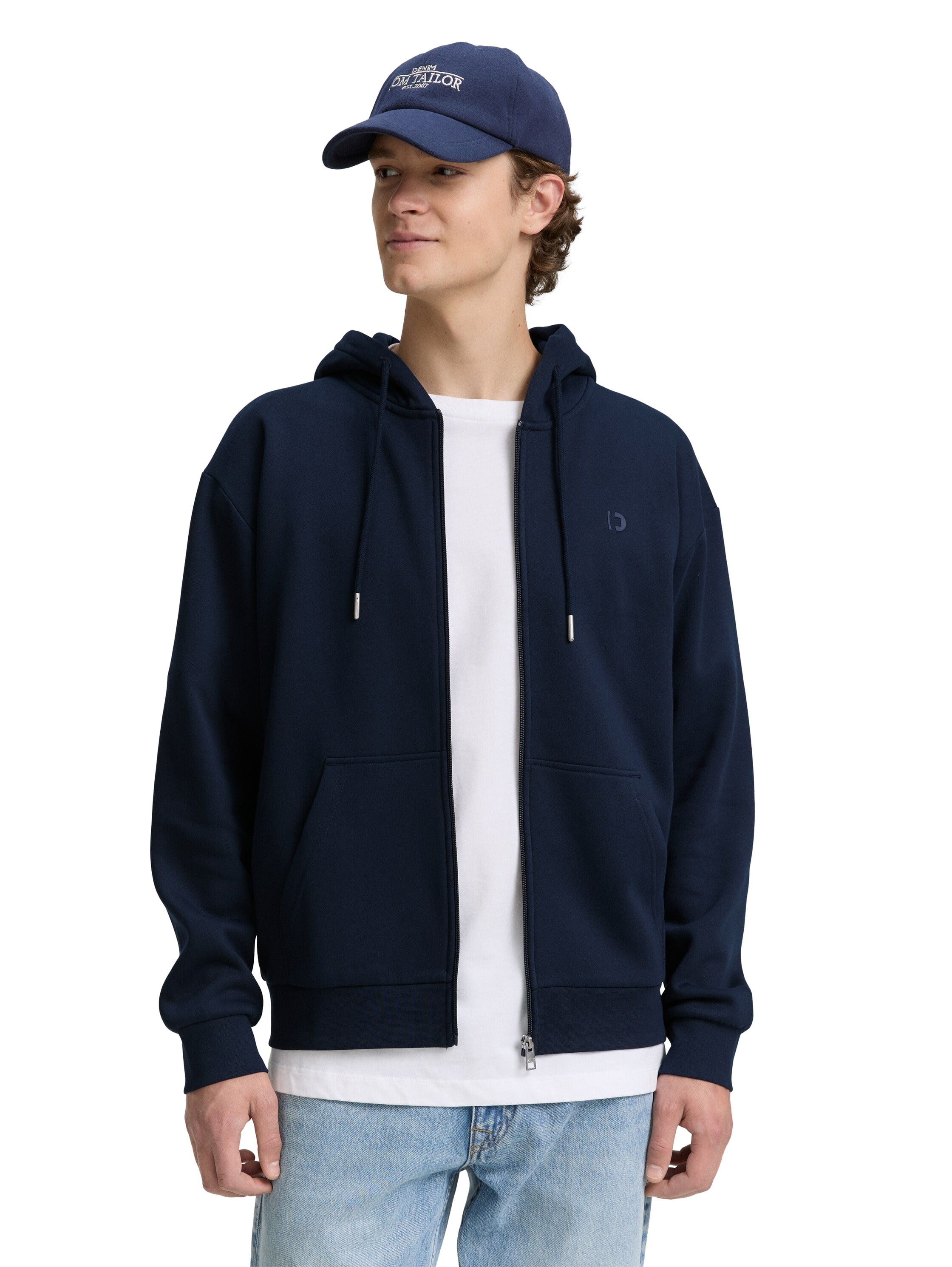 TOM TAILOR Denim Kapuzensweatjacke, mit Logostickerei günstig online kaufen