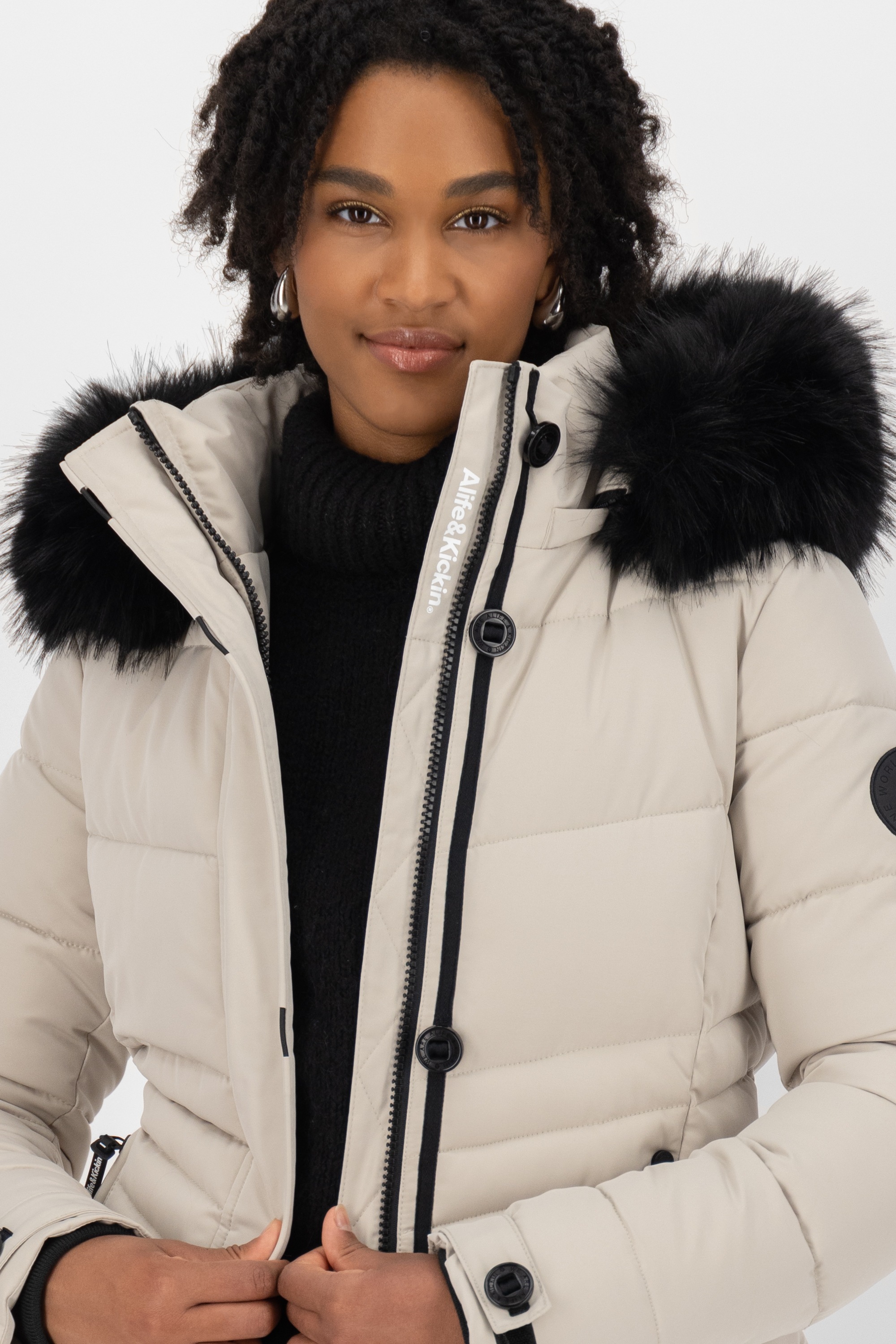 Alife & Kickin Winterjacke »Damen AmaliaAK A«, mit Kapuze, Lange gefütterte Damenwinterjacke mit abnehmbarer Kunstfellkapuze