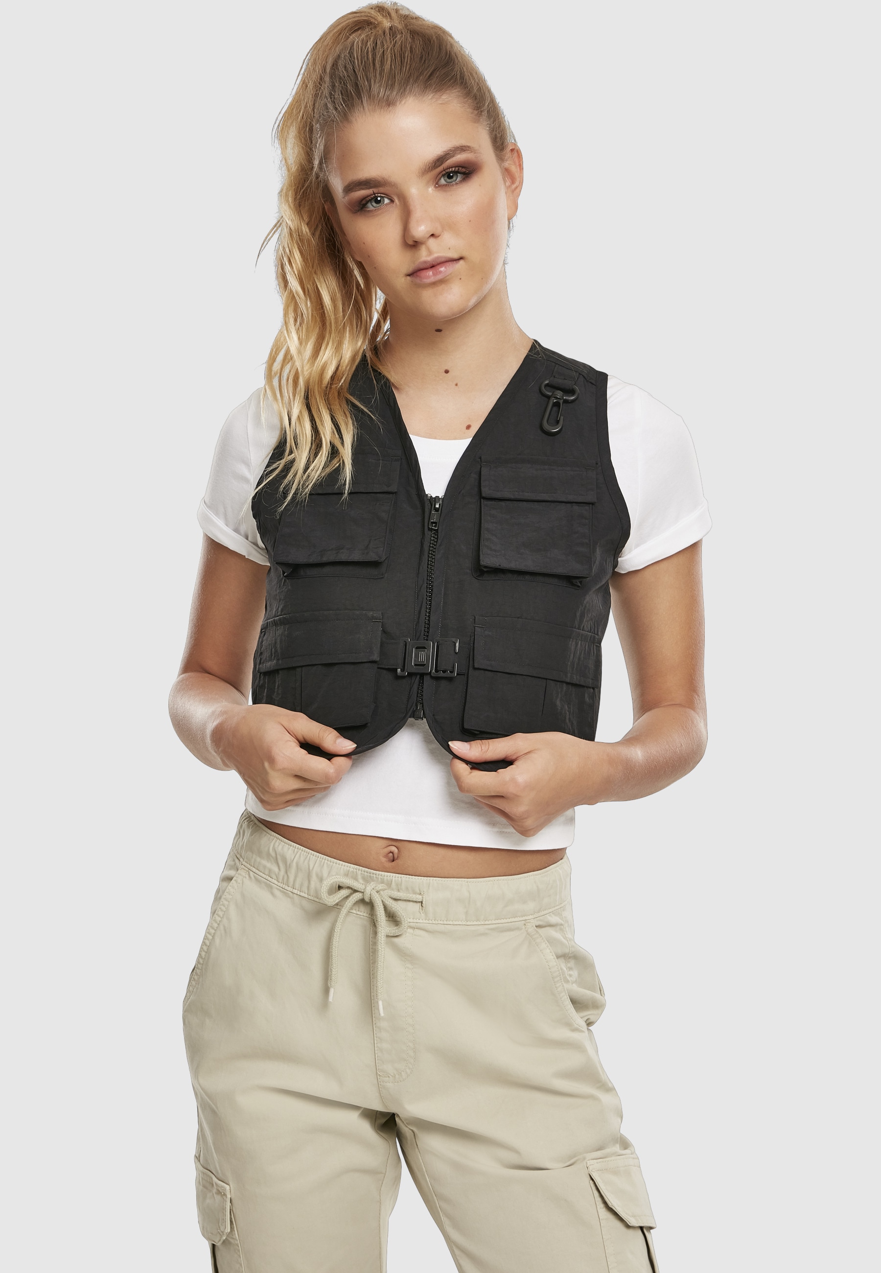 URBAN CLASSICS Jerseyweste »Urban Classics Damen Ladies Short Tactical Vest« 1 Stk.