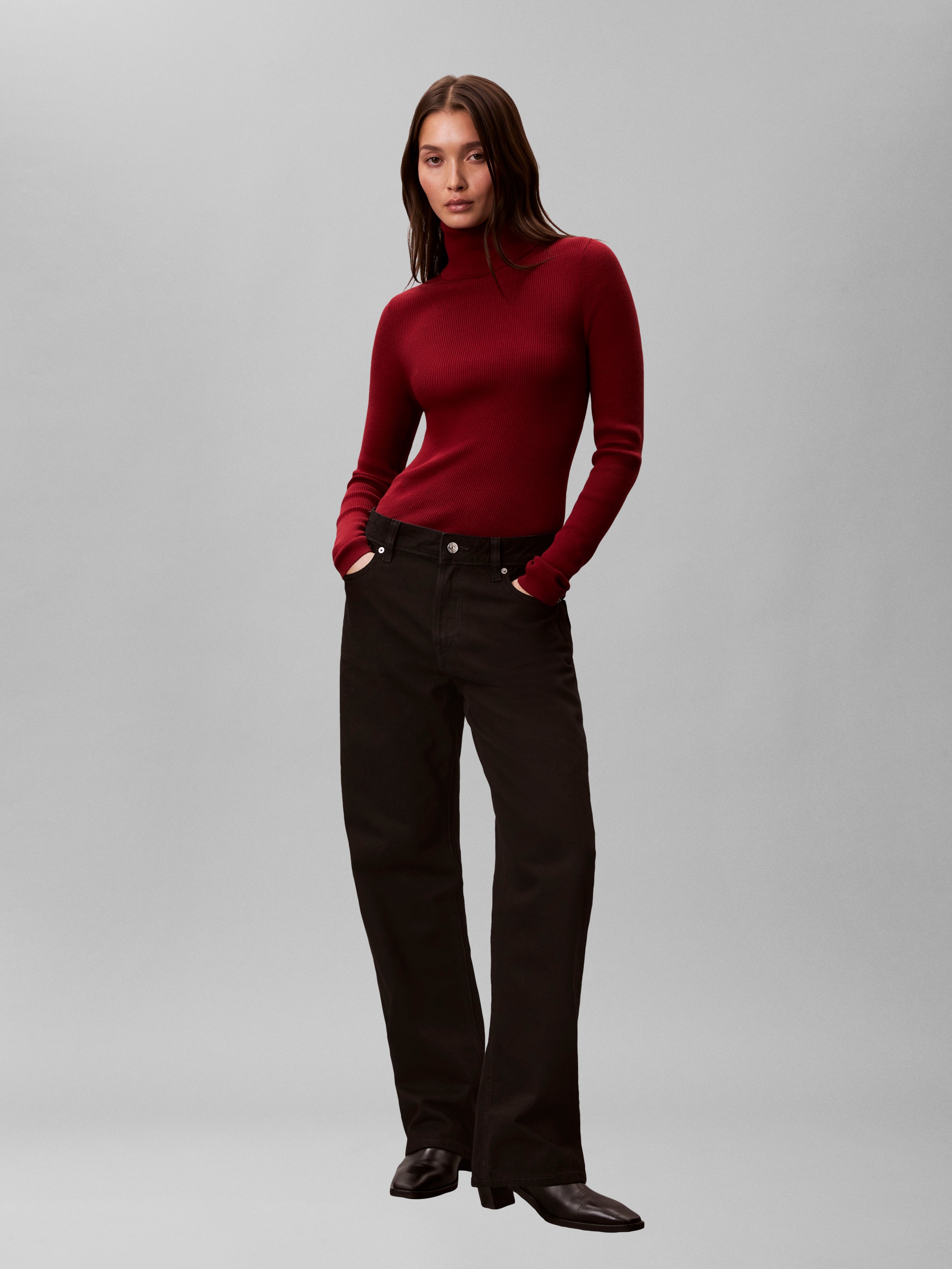 Calvin Klein Jeans Rollkragenpullover Rippstrick, figurbetonte Passform, Markenlabel