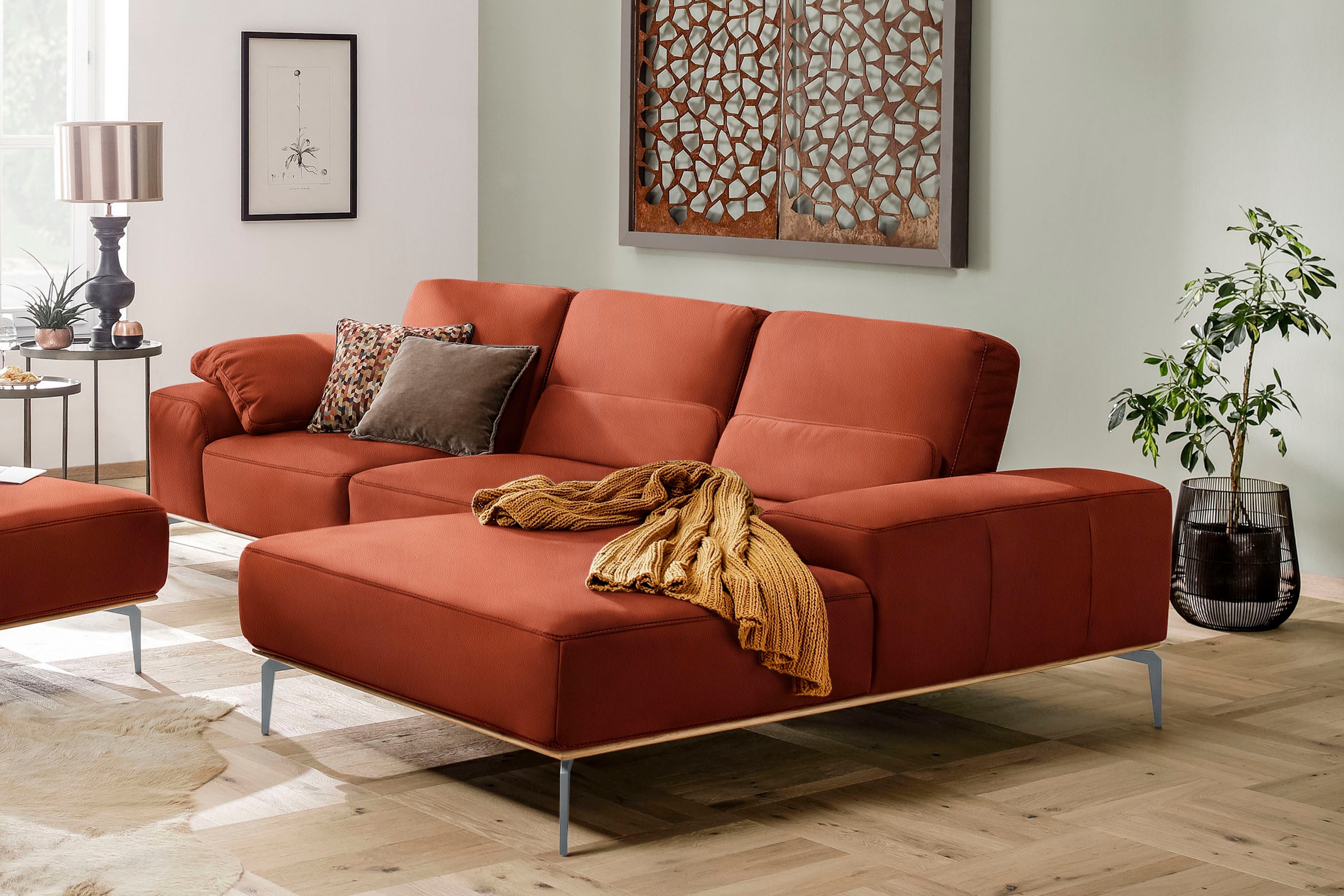 W.SCHILLIG Ecksofa "run, Designsofa mit tollem Sitzkomfort, bequem, Breite 299cm, L-Form" mit elegantem Holzsockel, Füße in Silber matt, Breite 299 cm