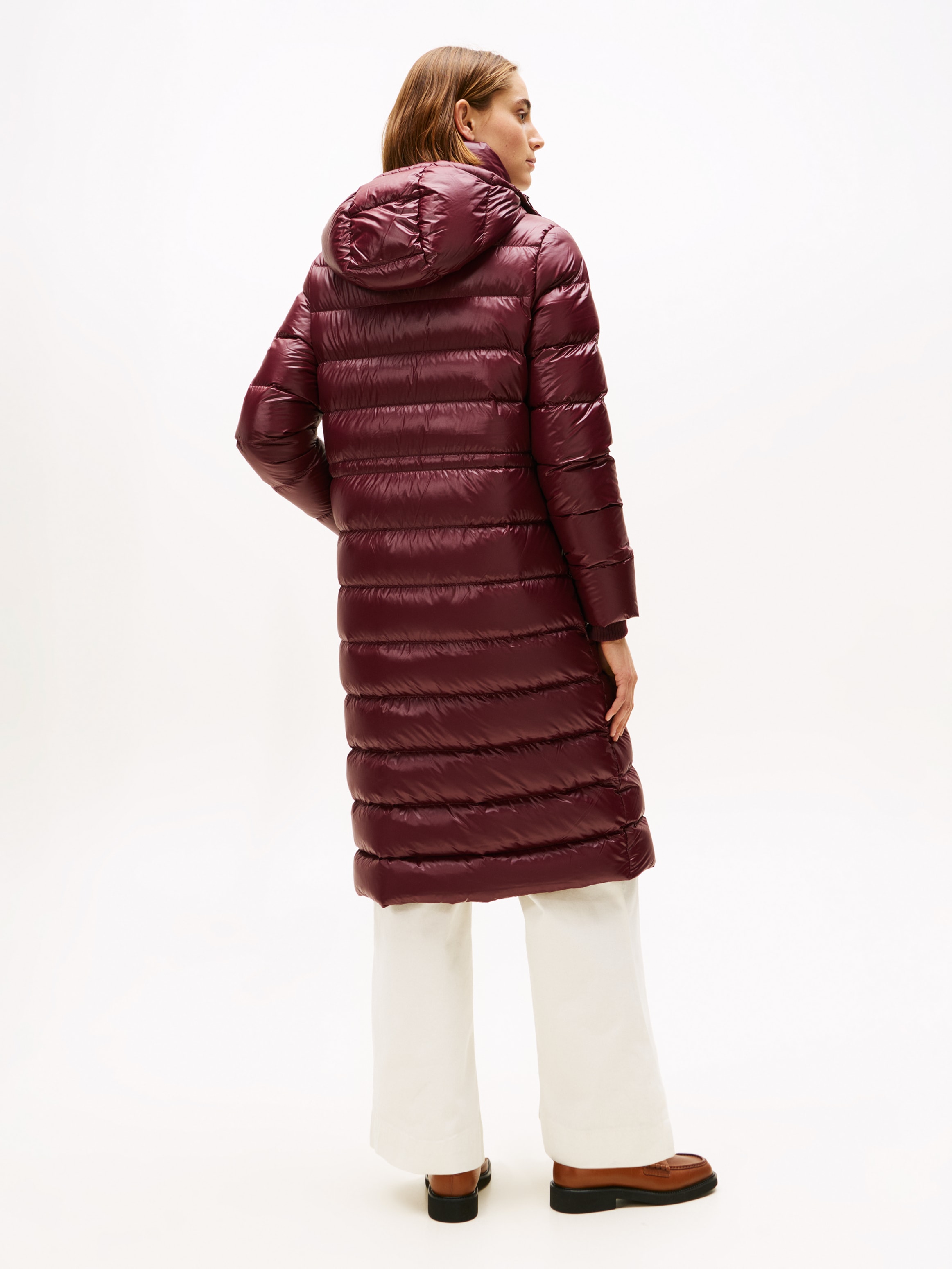 Tommy Hilfiger Steppmantel »GLOSS HW DOWN WAIST REG MAXI« in leicht glänzender Optik