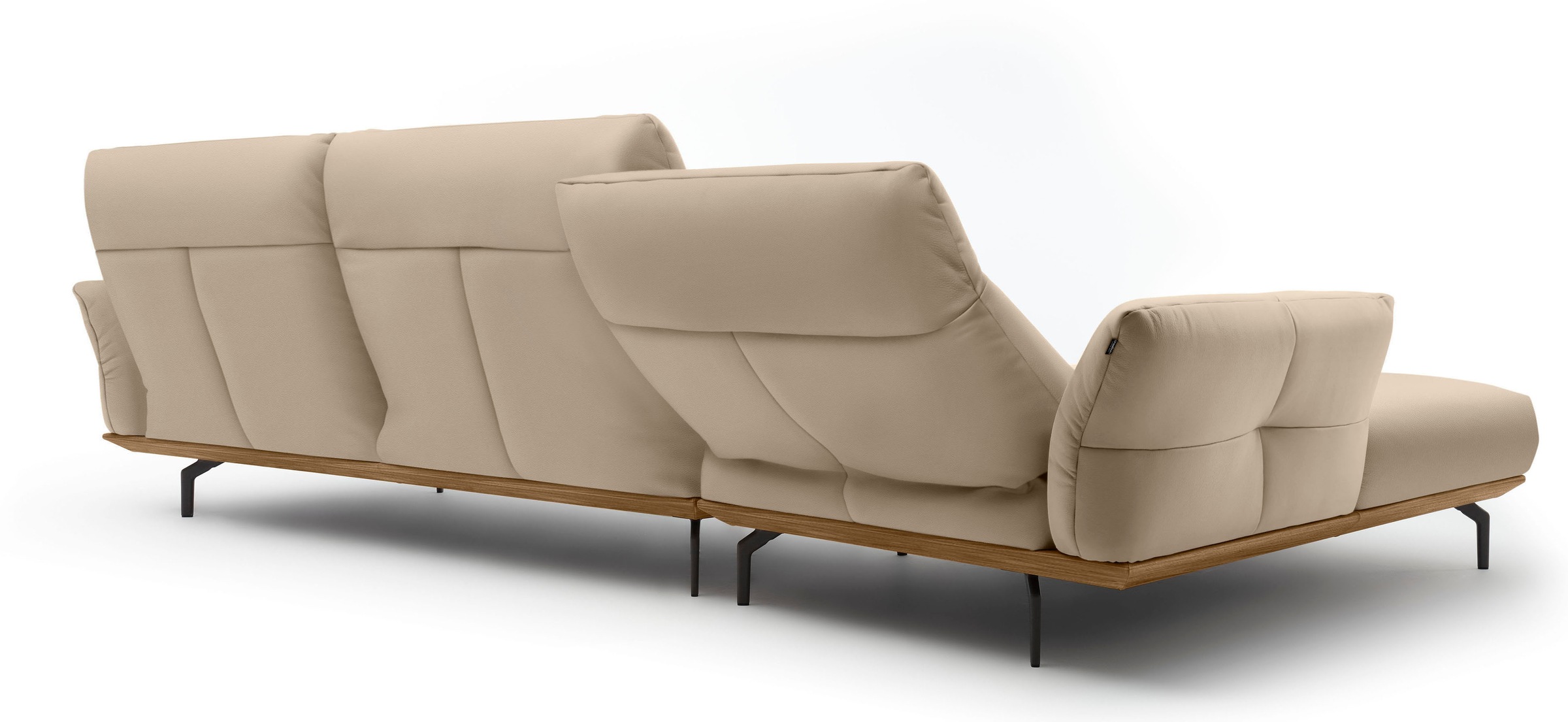 Creation BY ROLF BENZ Ecksofa »CR.460«, Sockel in Nussbaum, Winkelfüße in Umbragrau, Breite 338 cm