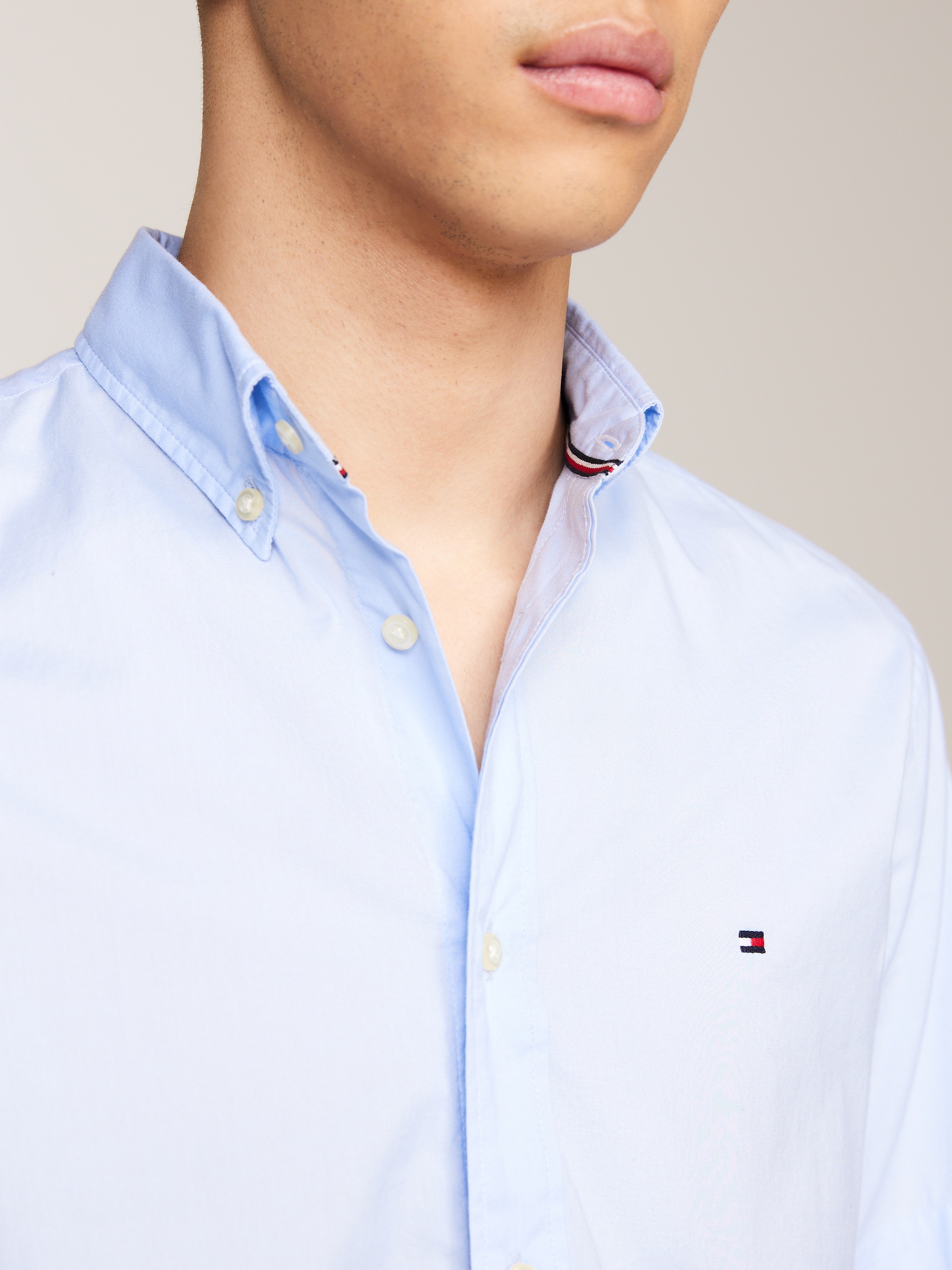 Tommy Hilfiger Kurzarmhemd »FLEX POPLIN RF SHIRT S/S«, mit Hemdblusenkragen