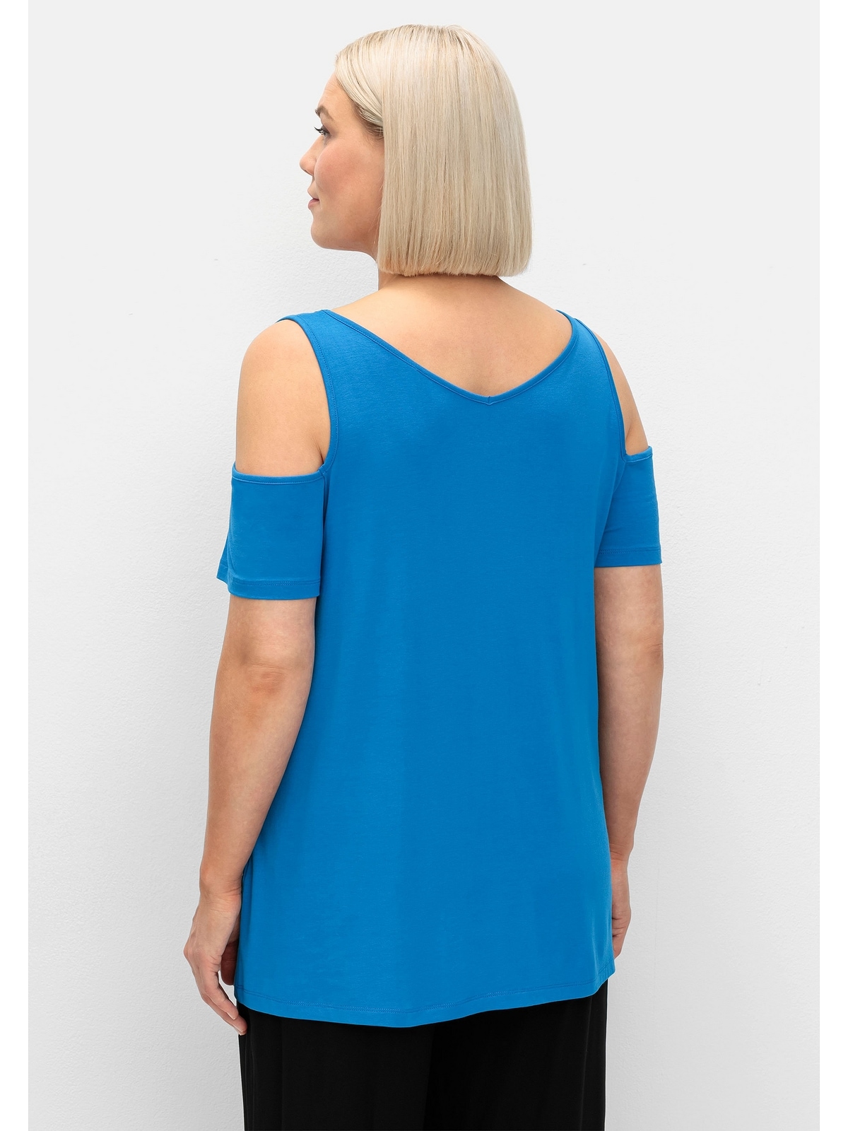 Sheego T-Shirt »Große Größen«, mit V-Ausschnitt, im schulterfreien Look