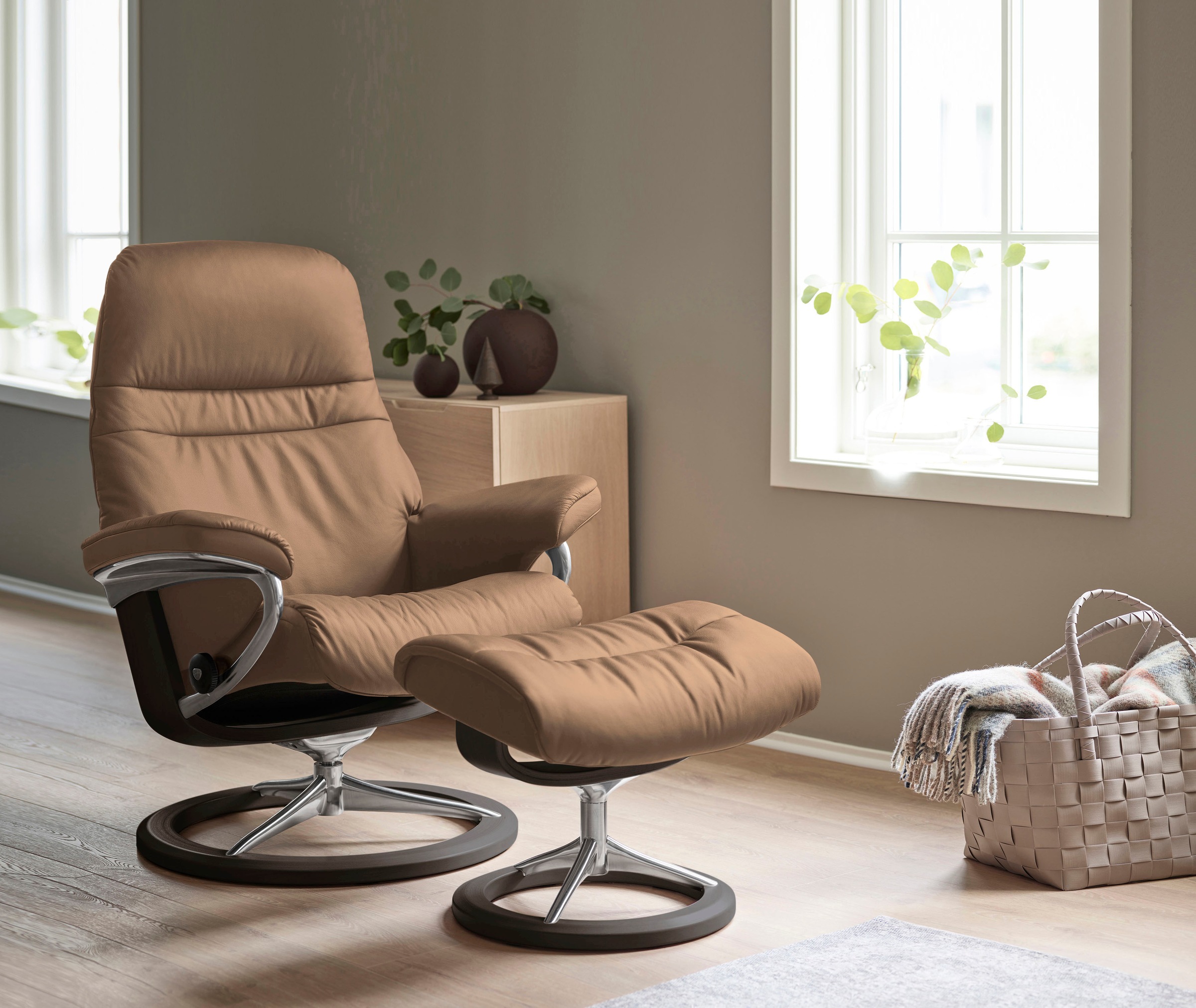 Stressless® Relaxsessel »Sunrise«, (Set, Relaxsessel mit Hocker), mit Signature Base, Größe S, Gestell Wenge
