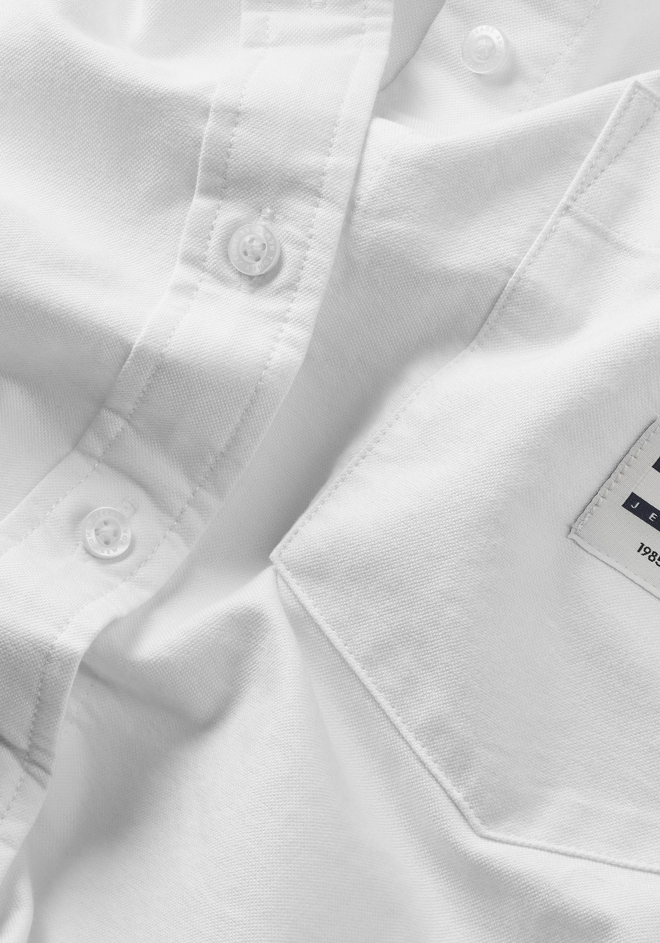 Tommy Jeans Blusentop »TJW BADGE BOYFRIEND SHIRT«, mit Logostickerei