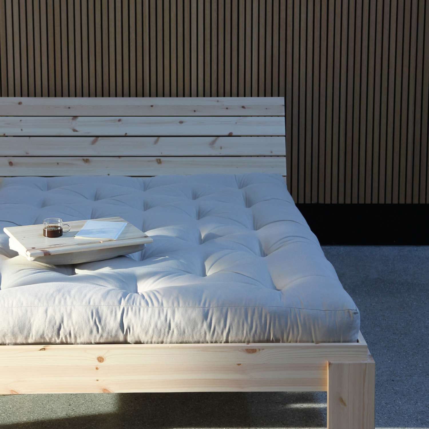 Karup Design Stauraumbett »Layers Bed Headboard, Bettgestell mit Stauraumkopfteil, mehrere Größen«, inkl. Lattenrost, excl. Matratze, FSC®-zertifiziertes Massivholz