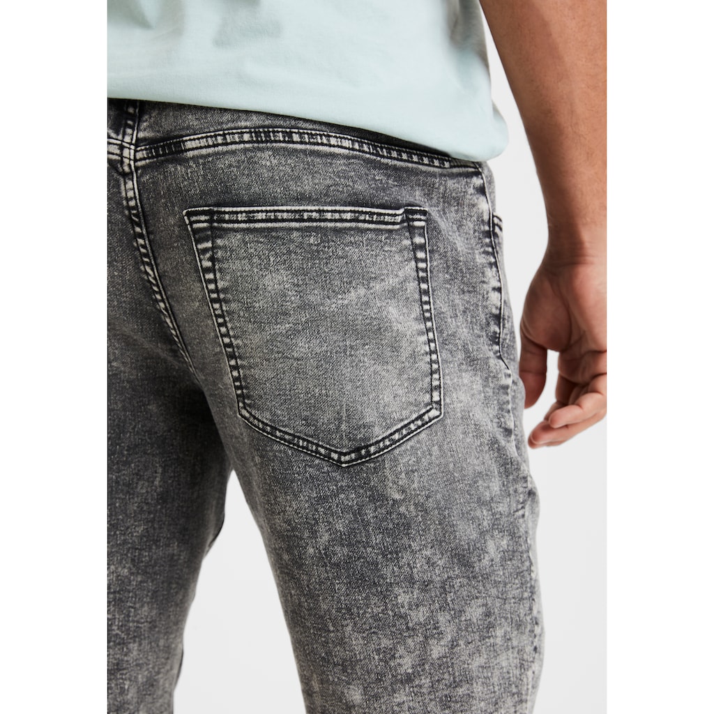 Buffalo Jeansshorts, Knielange Shorts mit Bindeband aus elastischer Jeansqualität