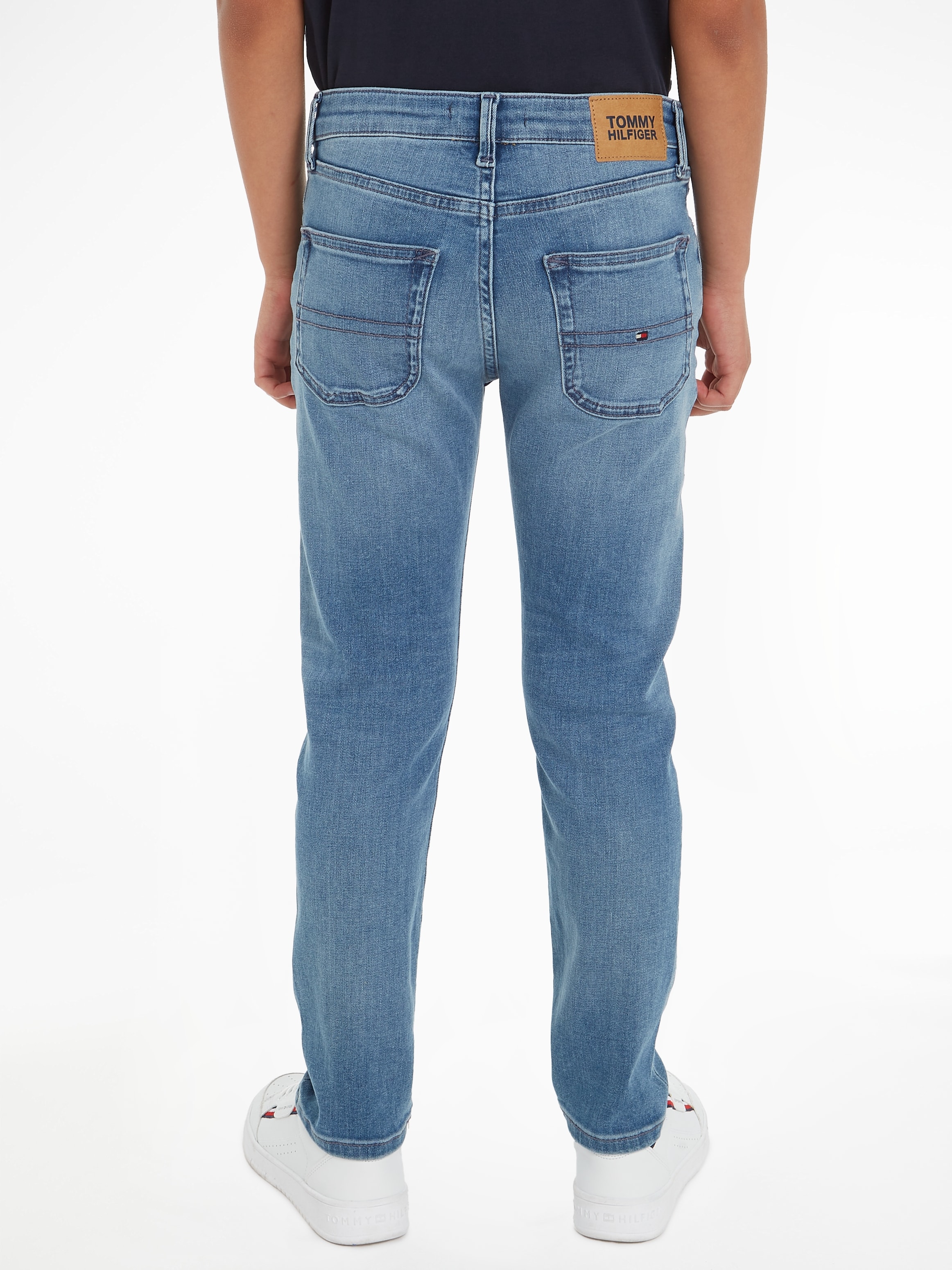 online Tommy Logostickereien Straight-Jeans »MODERN mit STRAIGHT«, BAUR bestellen Hilfiger |