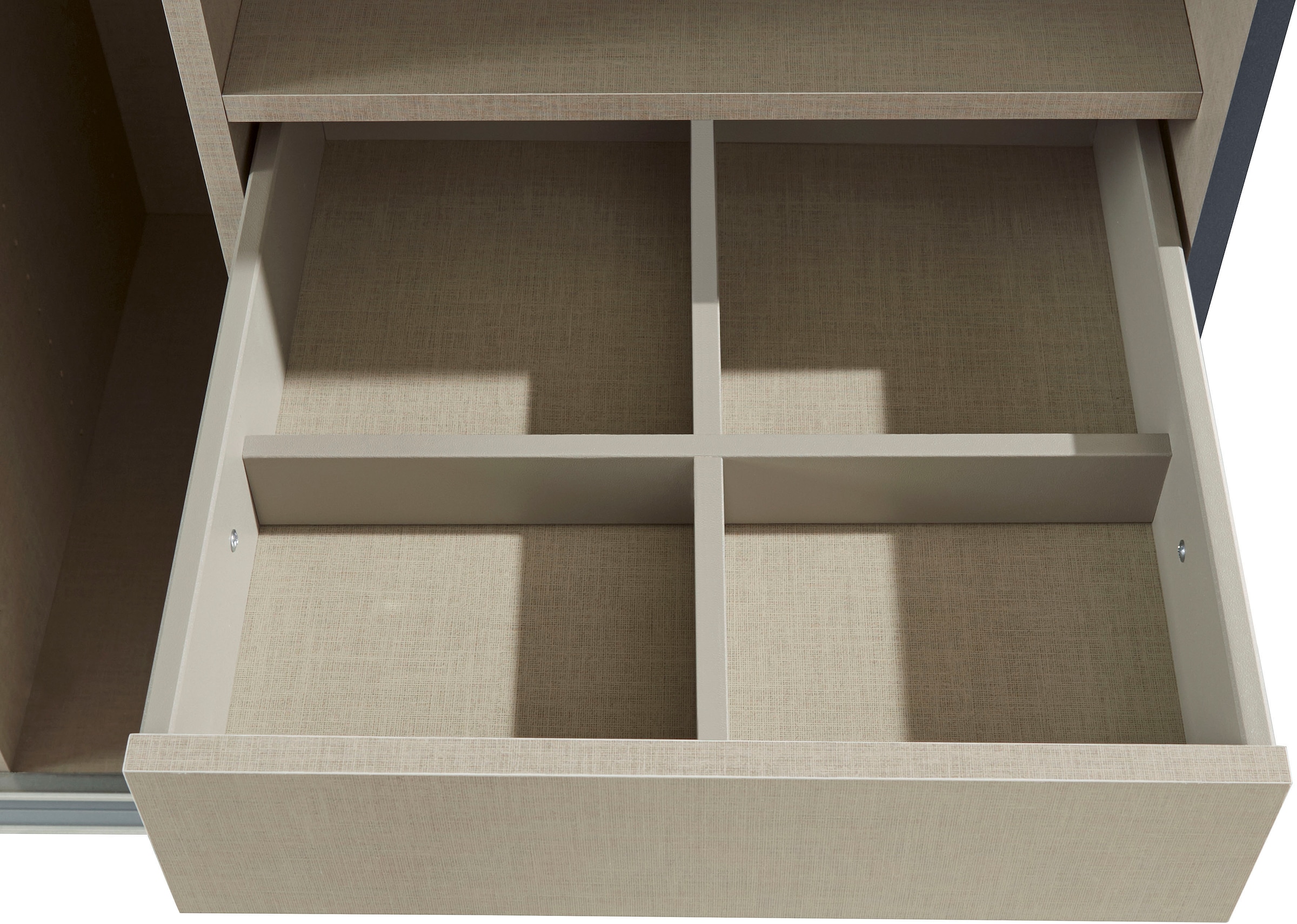 rauch Schwebetürenschrank »Kleiderschrank Schrank Garderobe TOPSELLER OTELI inkl. Inneneinteilung«, mit 3 Innenschubladen sowie zusätzlichen Einlegeböden MADE IN GERMANY