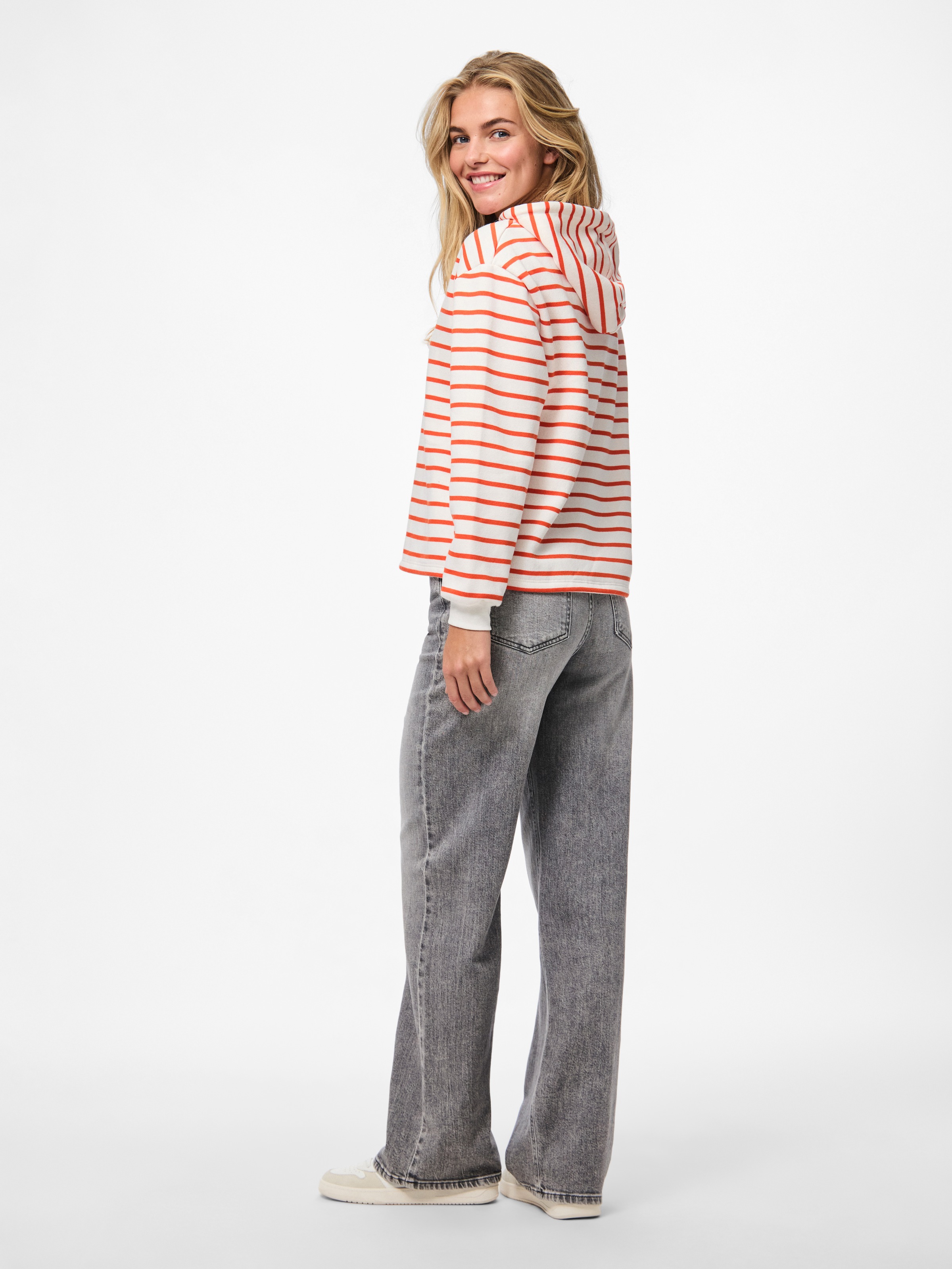 pieces Kapuzensweatshirt »PCCHILLI LS HOODIE STRIPES EMB NOOS BC«, Baumwollmischung, regular fit
