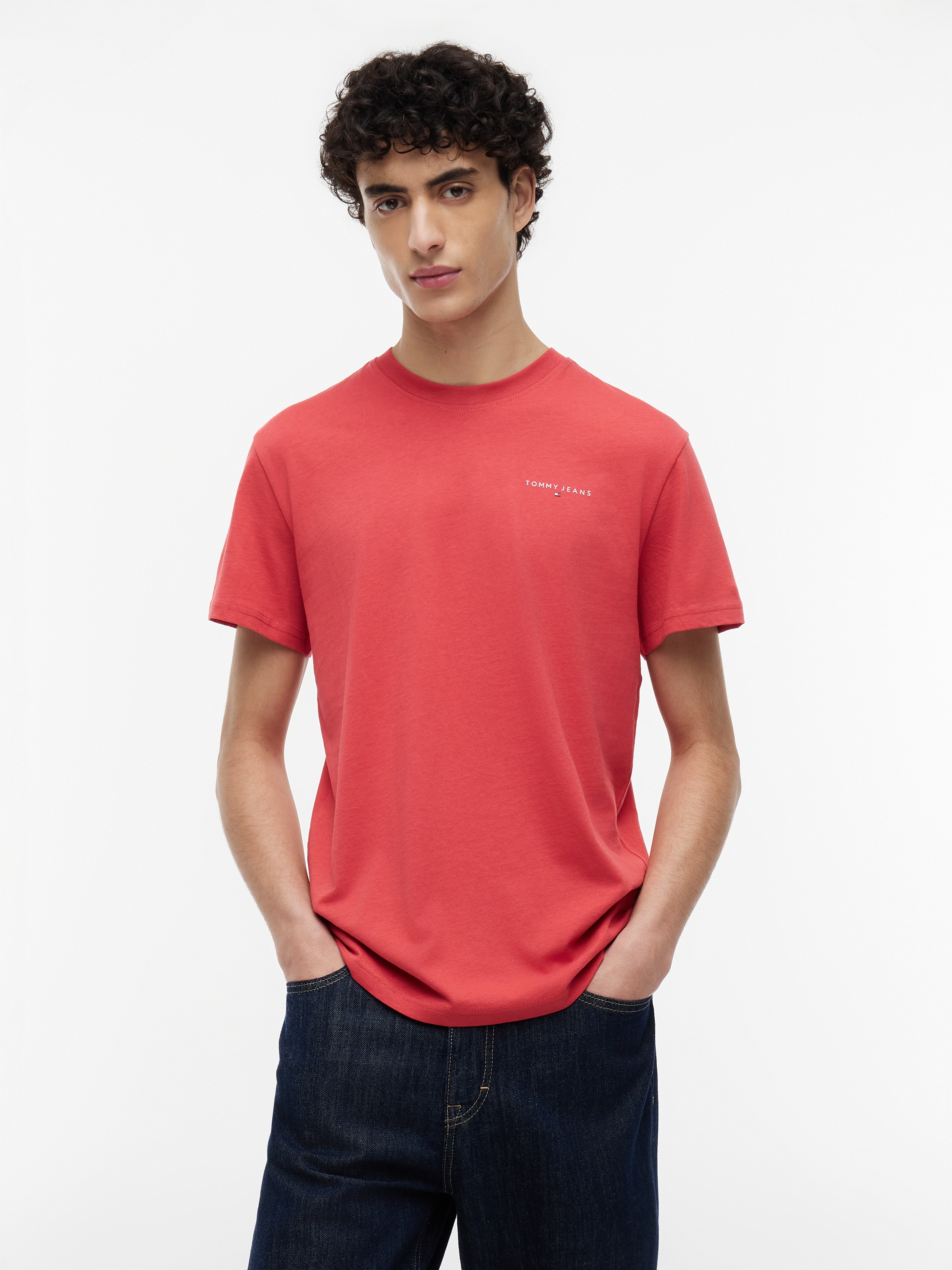 Tommy Jeans T-Shirt "TJM SLIM LINEAR CHEST TEE EXT" Mit Rundhalsausschnitt