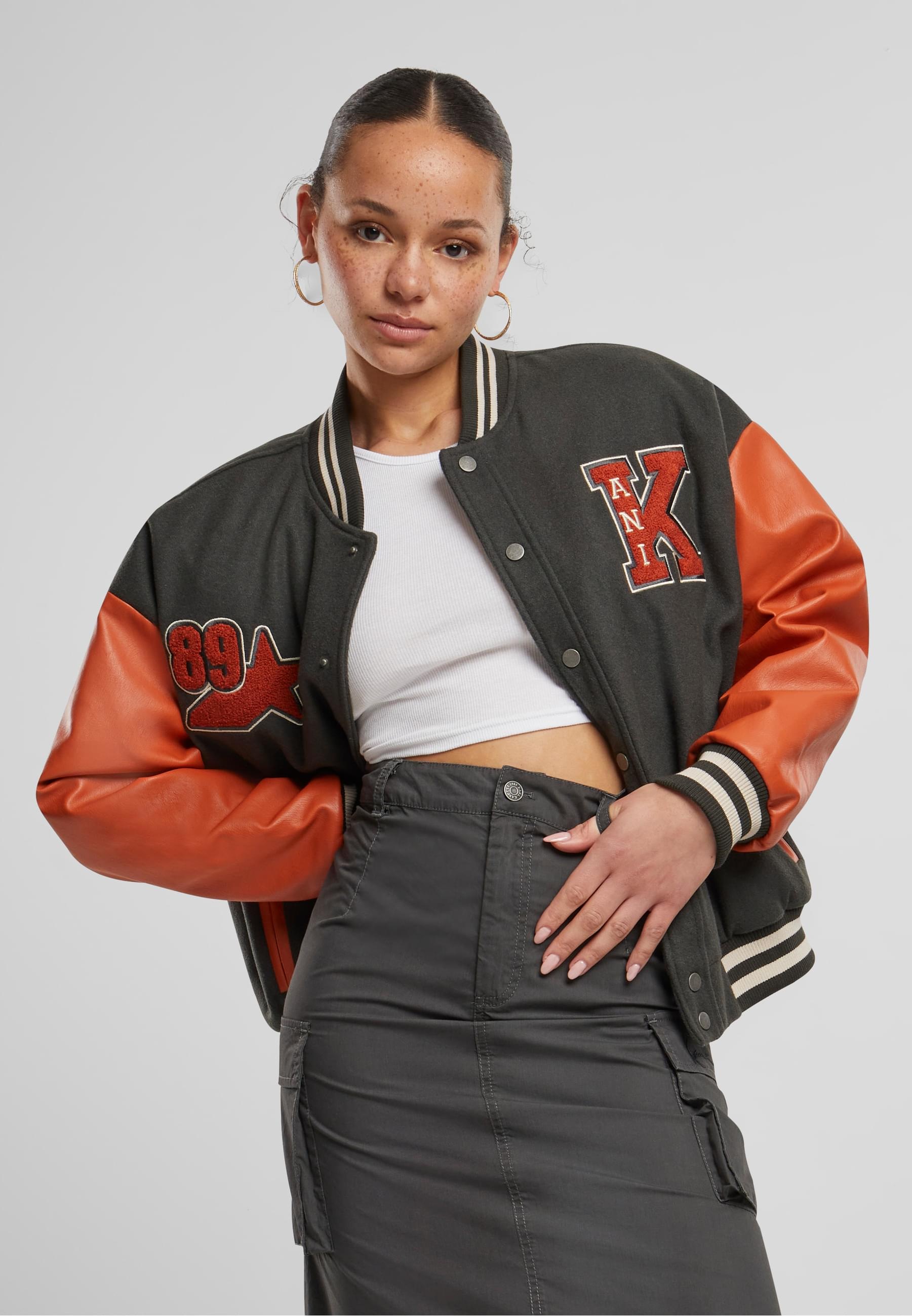 Karl Kani Collegejacke »Karl Kani Karl Kani Retro Patch Star Logo OS College Jacket«, (1 St.), ohne Kapuze