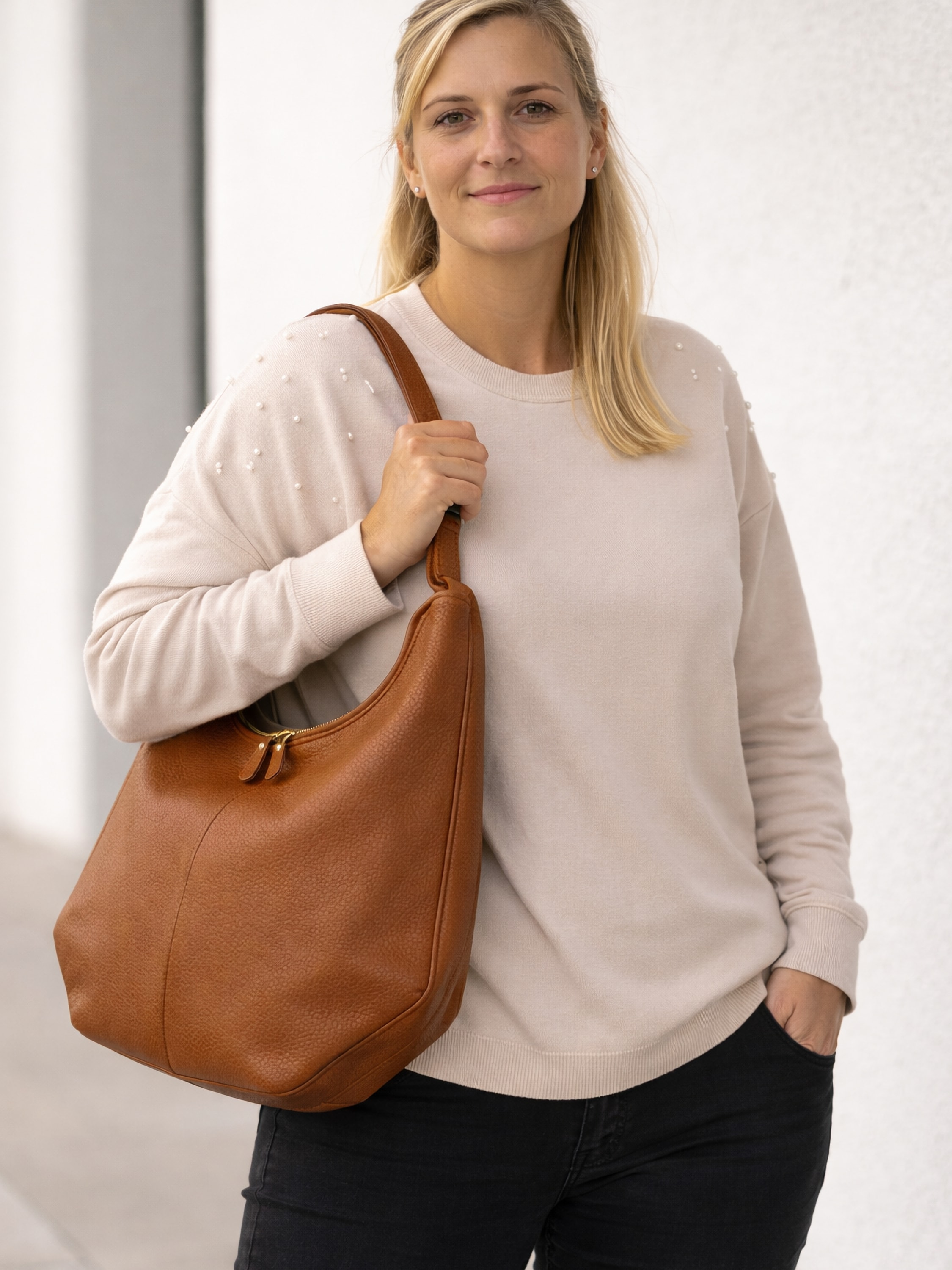 COLLEZIONE ALESSANDRO Schultertasche »Fred« aus Rindsleder, mit langem Riemen