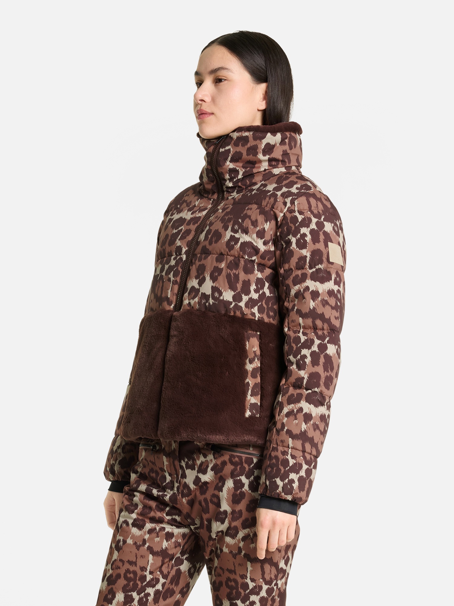 Ziener Winterjacke »TAYLIE-Z WEATHERSHIELD® DAMEN« wasser- und windabweisend, warm, hoher kuschliger Kragen