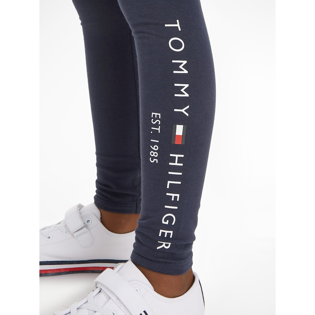 Tommy Hilfiger Leggings »ESSENTIAL LEGGING«, mit Tommy Hiflger Logo-Schriftzug auf dem linken Bein