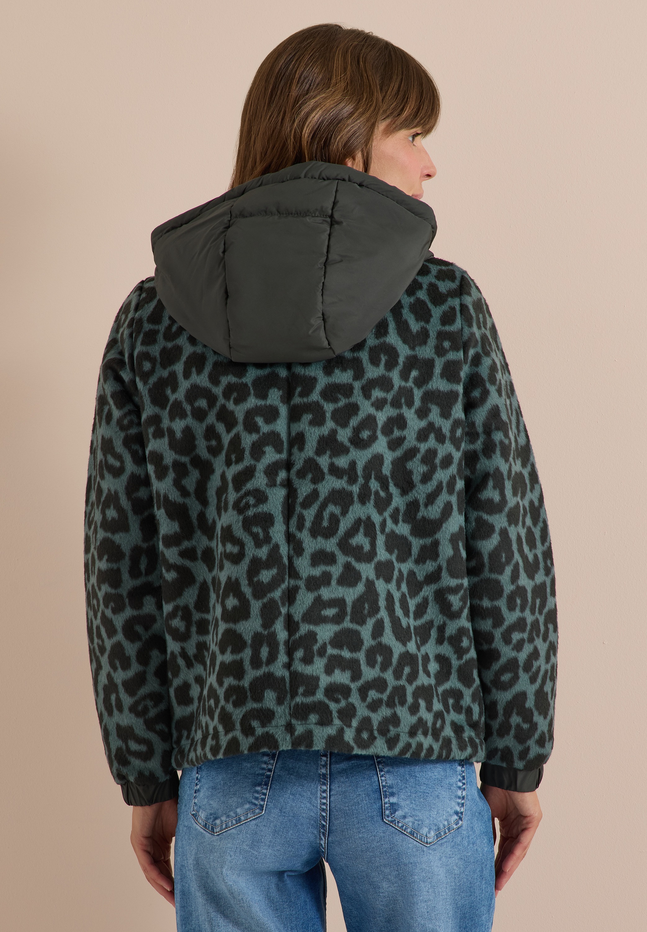 Cecil Fellimitatjacke mit Kapuze mit Leomuster