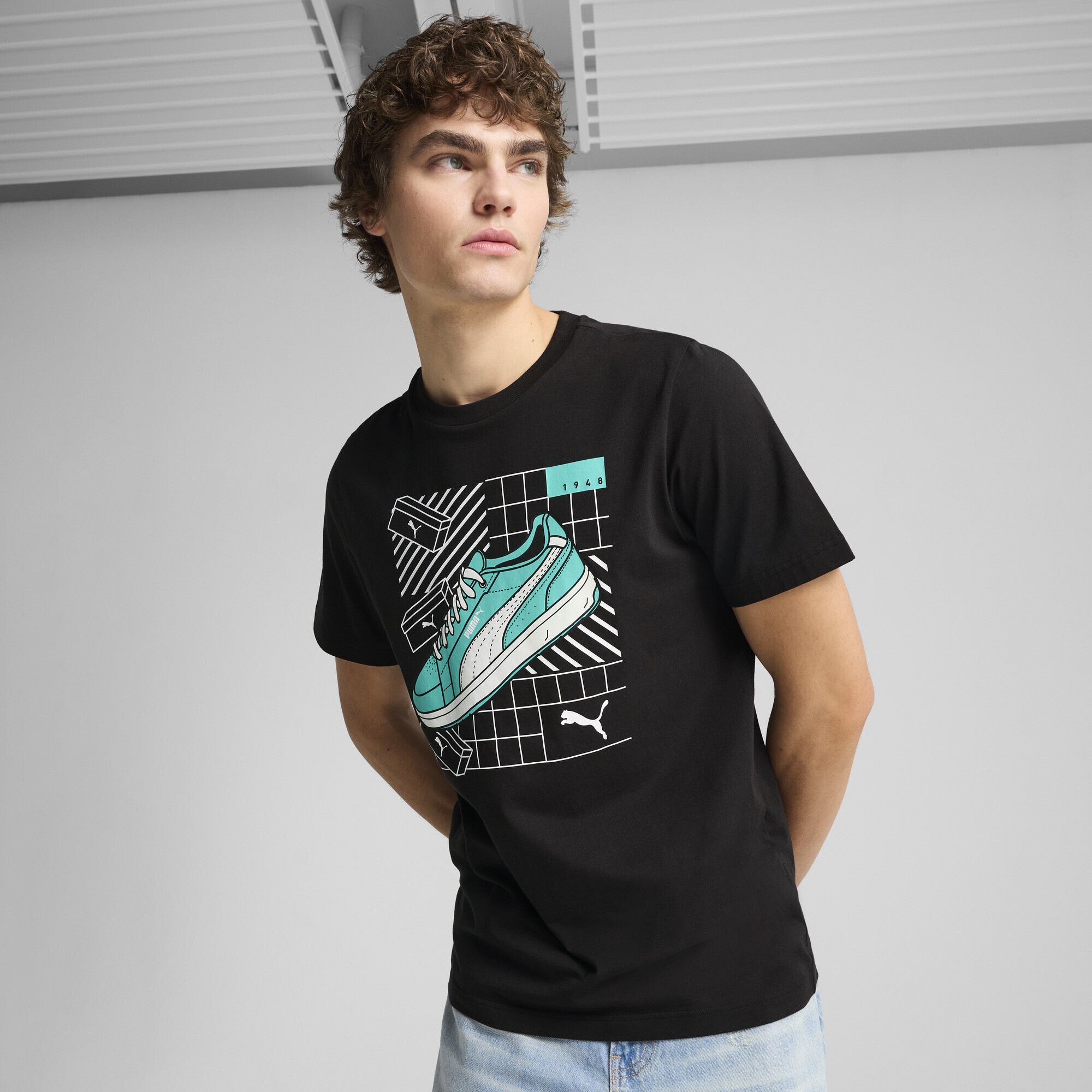 PUMA T-Shirt »Graphics Sneaker T-Shirt Herren«