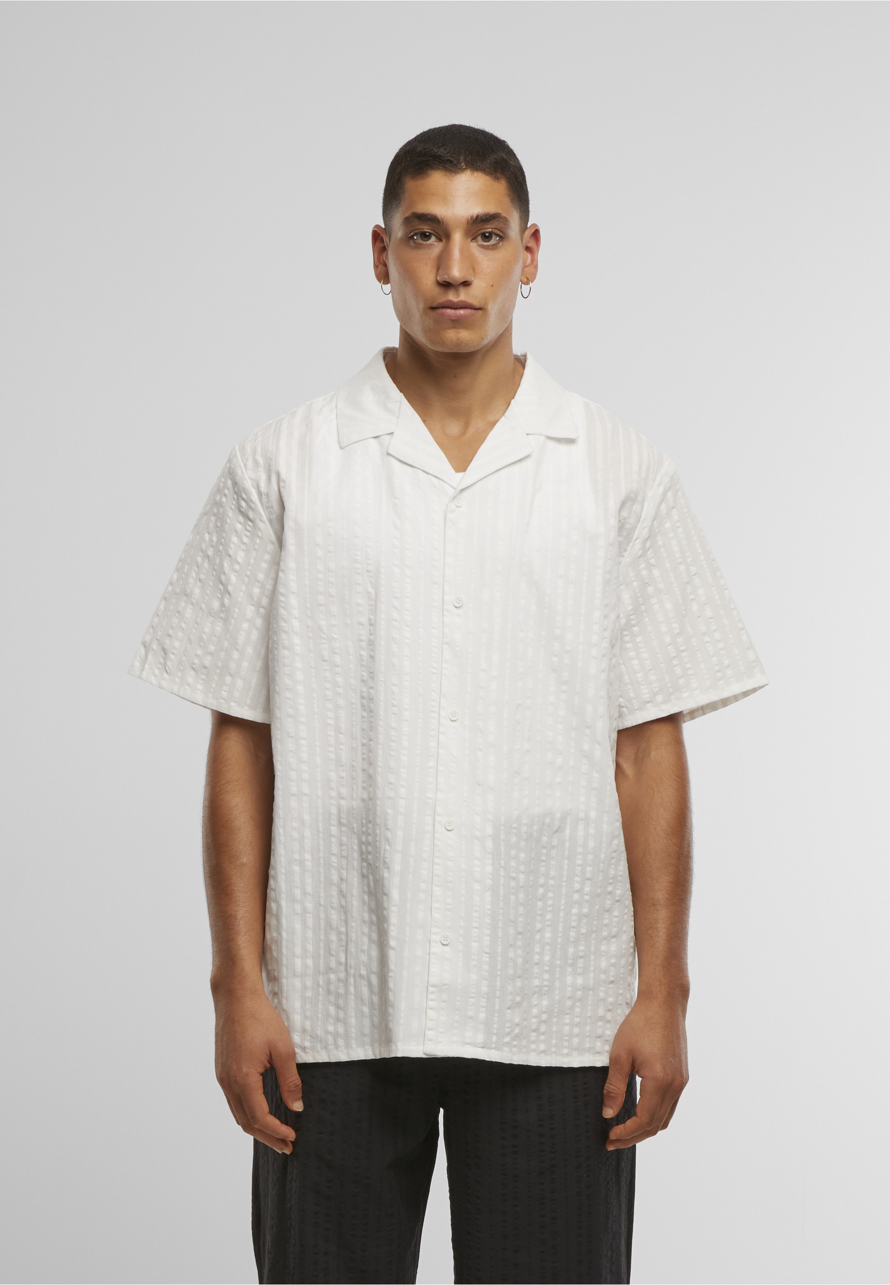 URBAN CLASSICS Langarmhemd »Urban Classics Seersucker Resort Shirt« 1