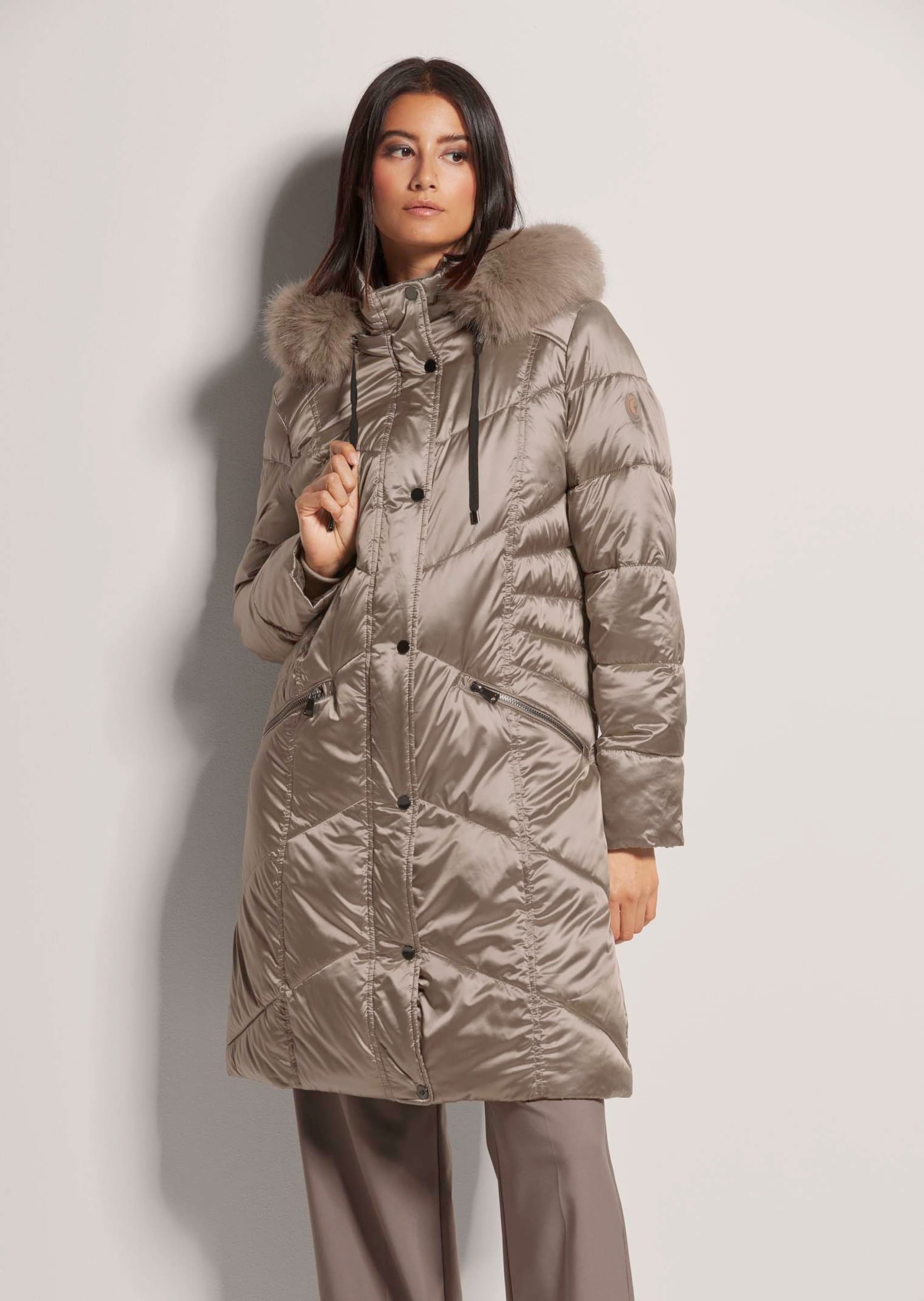 MADELEINE Steppjacke »Steppjacke Lange Kapuzen-Jacke mit Webpelz«